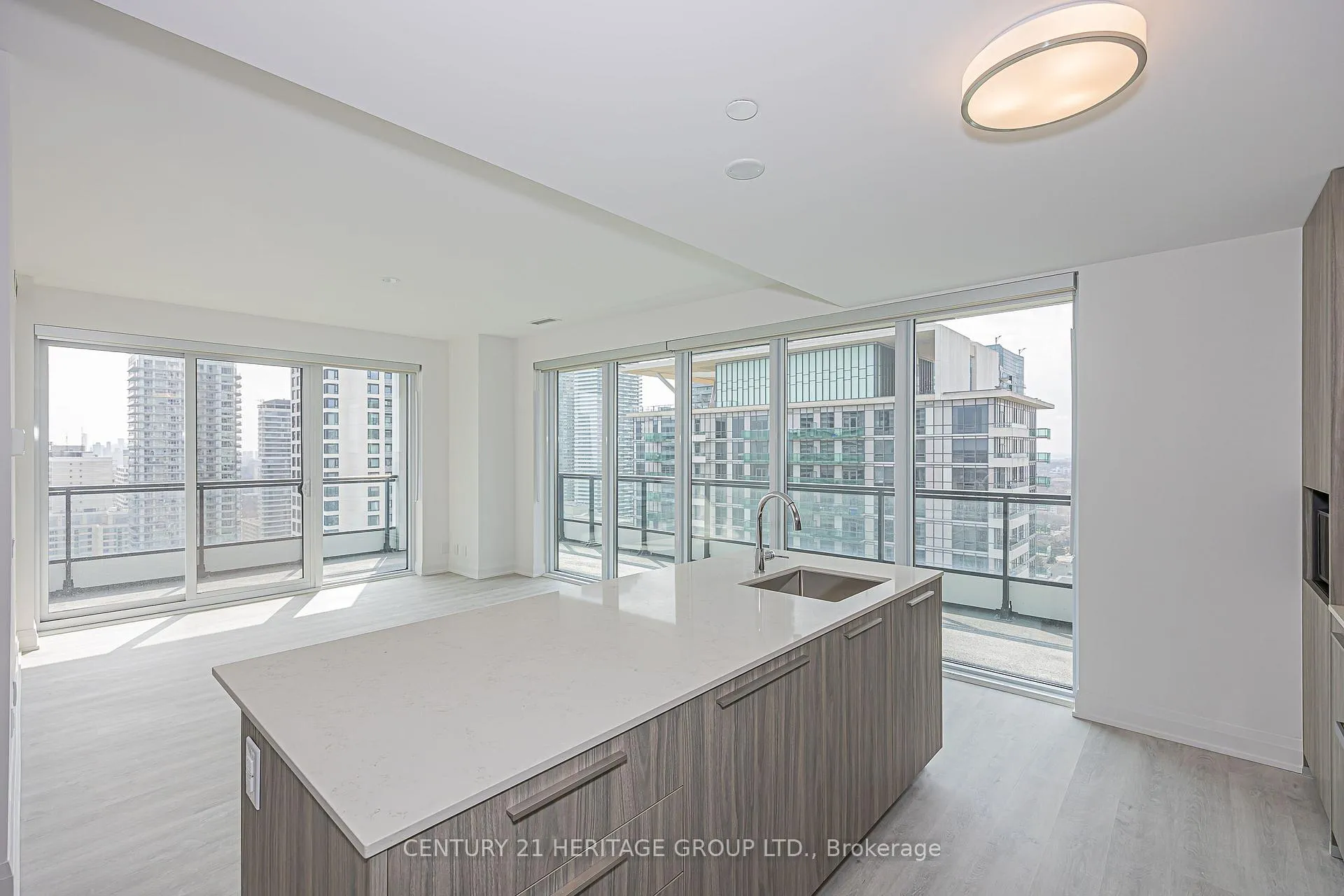 Photo 8 of Unit 2608, 65 Broadway Avenue, Toronto, Mount Pleasant West — HOMEH