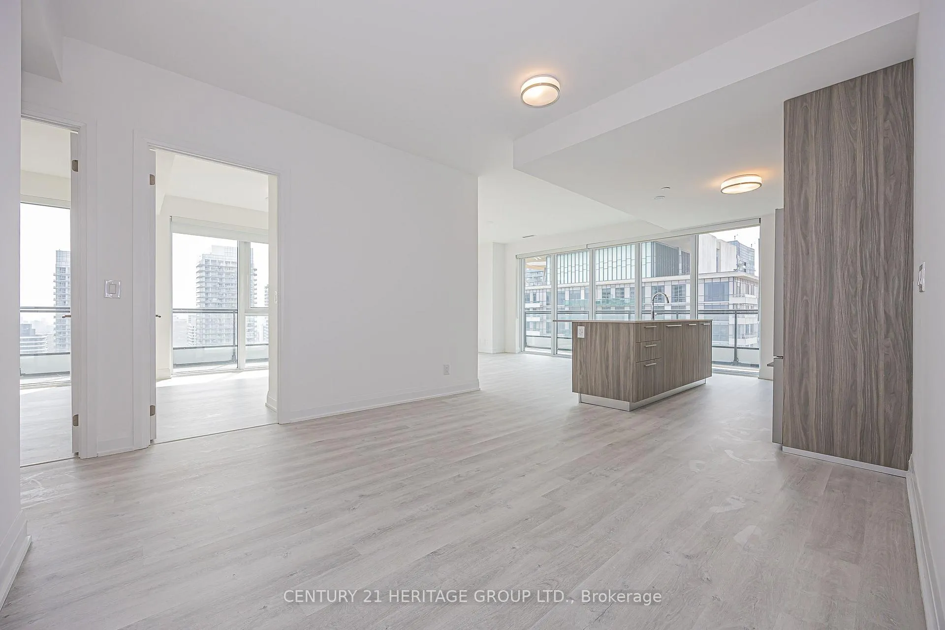 Photo 9 of Unit 2608, 65 Broadway Avenue, Toronto, Mount Pleasant West — HOMEH