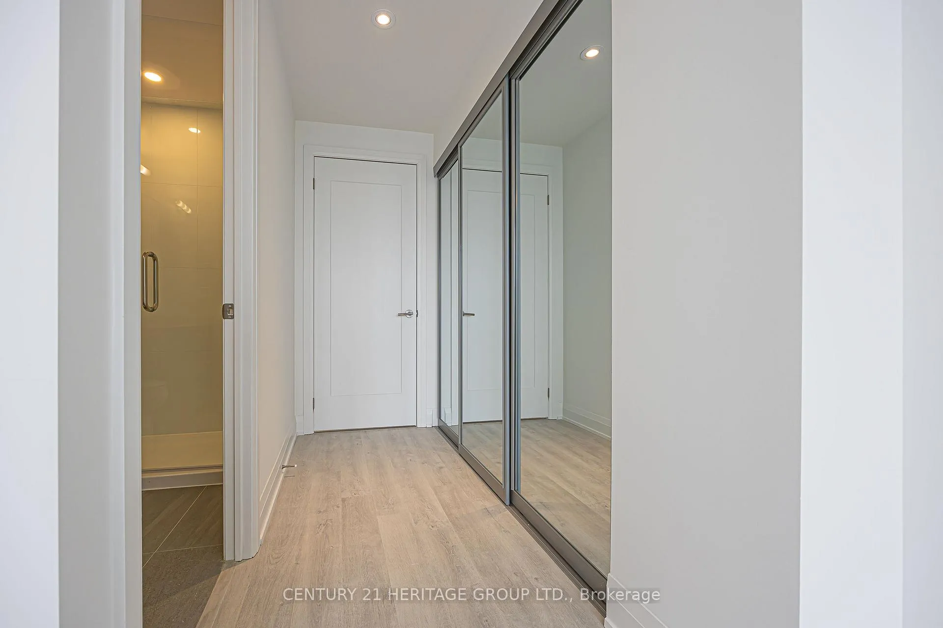 Photo 17 of Unit 2608, 65 Broadway Avenue, Toronto, Mount Pleasant West — HOMEH