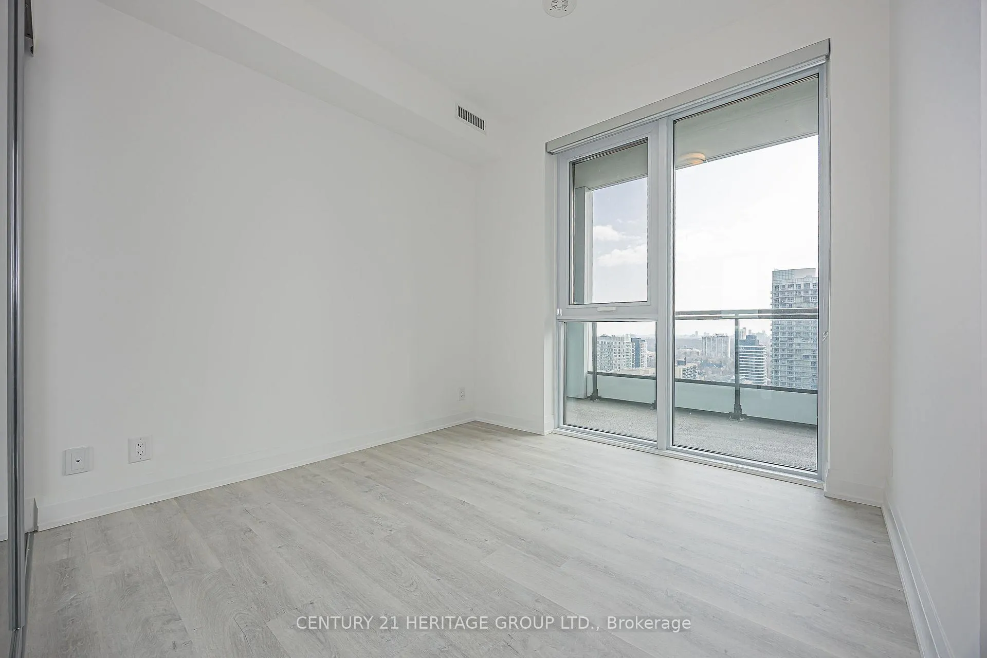 Photo 23 of Unit 2608, 65 Broadway Avenue, Toronto, Mount Pleasant West — HOMEH