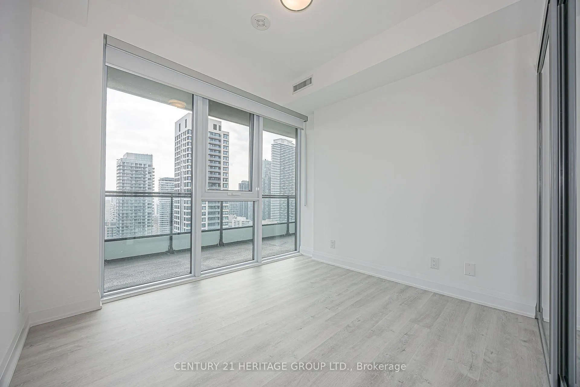 Photo 25 of Unit 2608, 65 Broadway Avenue, Toronto, Mount Pleasant West — HOMEH