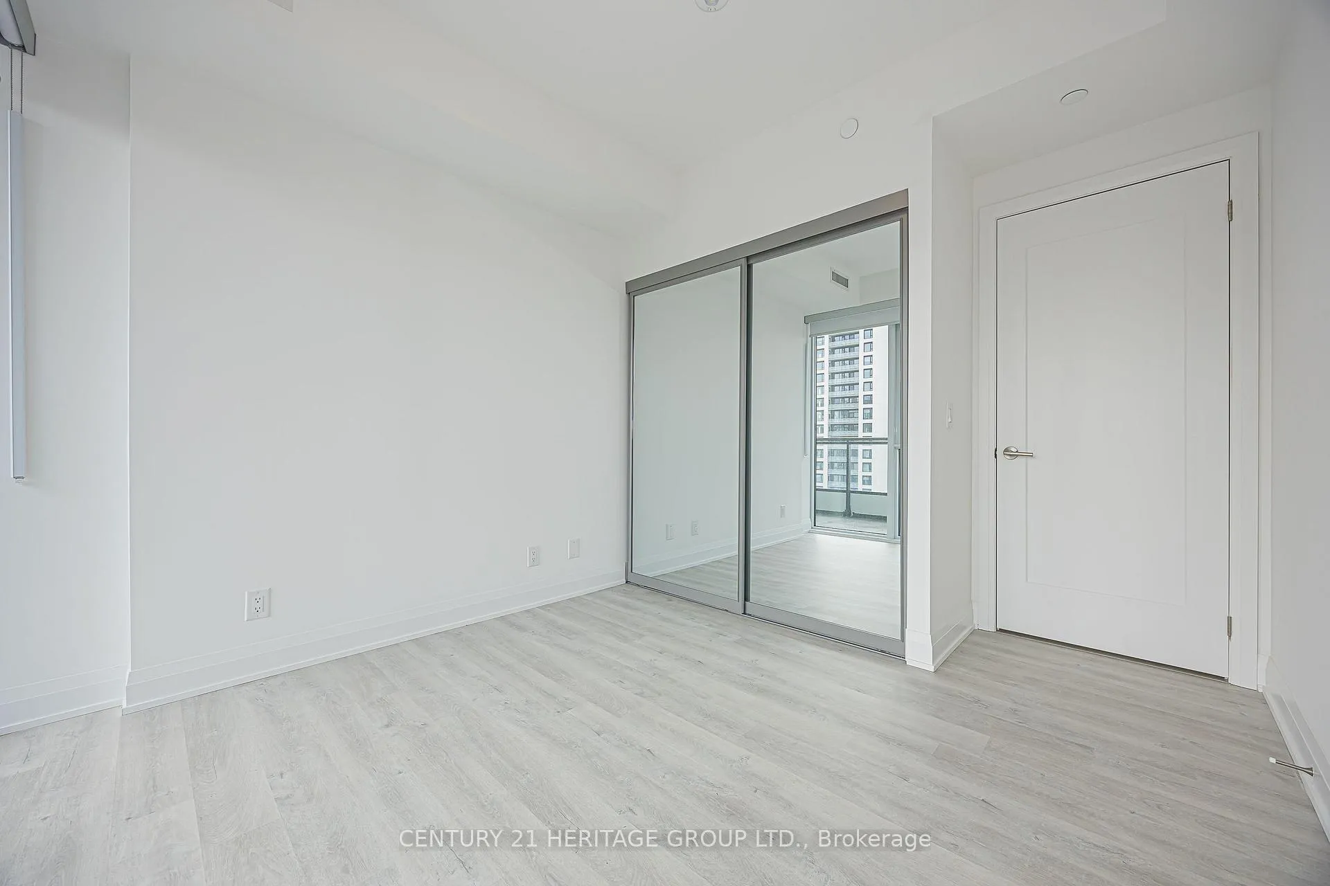 Photo 26 of Unit 2608, 65 Broadway Avenue, Toronto, Mount Pleasant West — HOMEH