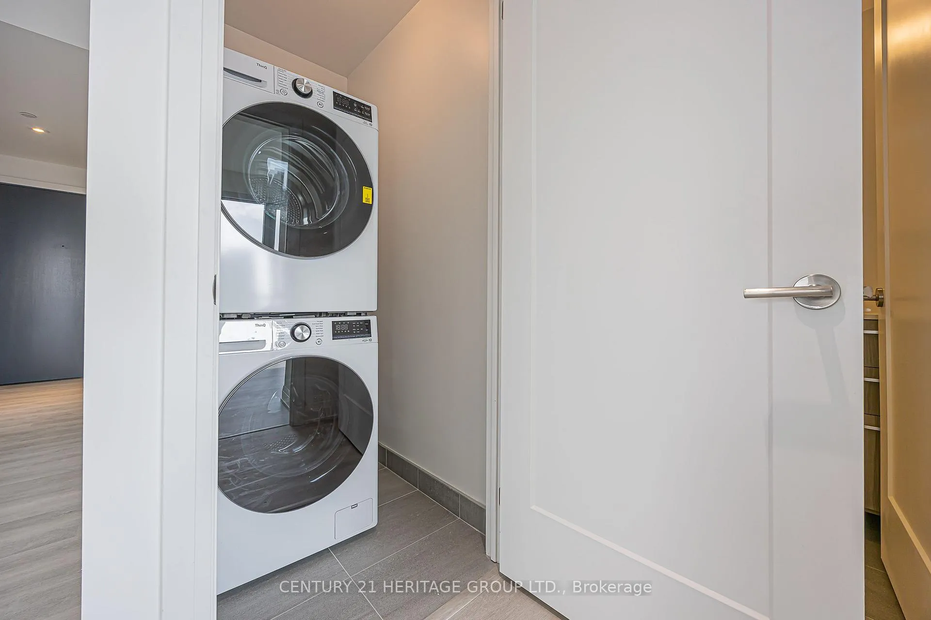 Photo 29 of Unit 2608, 65 Broadway Avenue, Toronto, Mount Pleasant West — HOMEH
