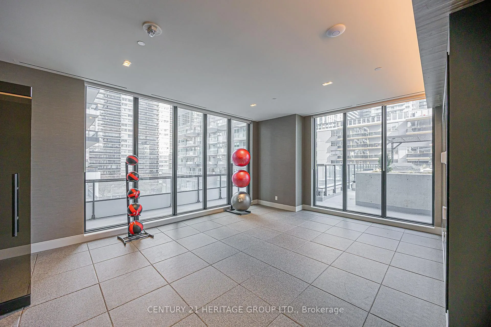 Photo 39 of Unit 2608, 65 Broadway Avenue, Toronto, Mount Pleasant West — HOMEH
