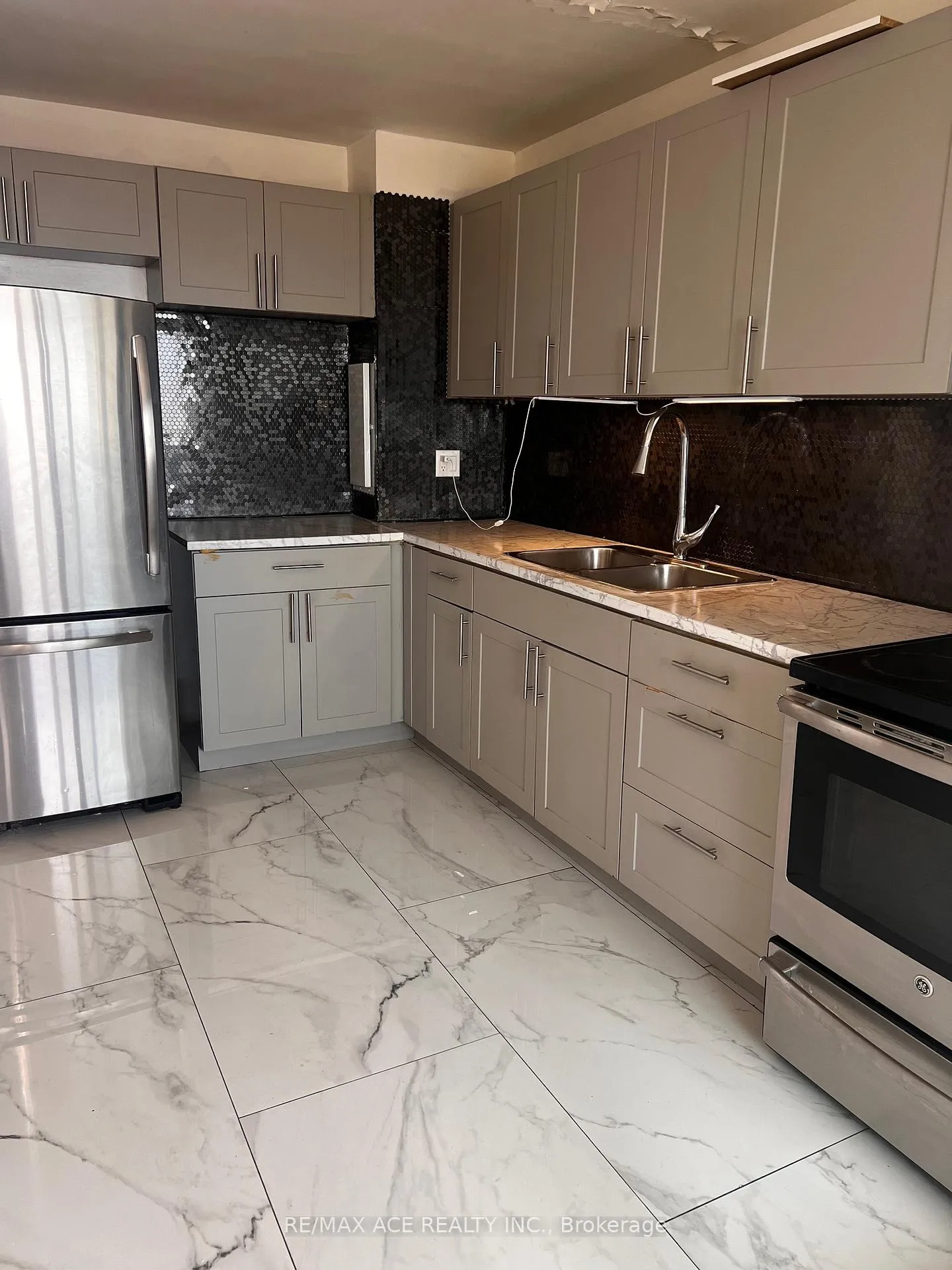 Photo 11 of Unit 1504, 725 Don Mills Road N, Toronto, Flemingdon Park — HOMEH