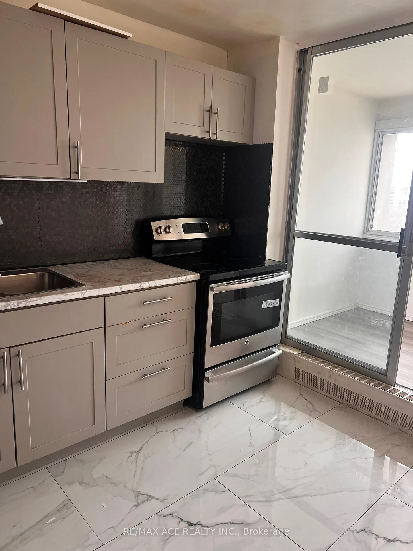 Photo 13 of Unit 1504, 725 Don Mills Road N, Toronto, Flemingdon Park — HOMEH