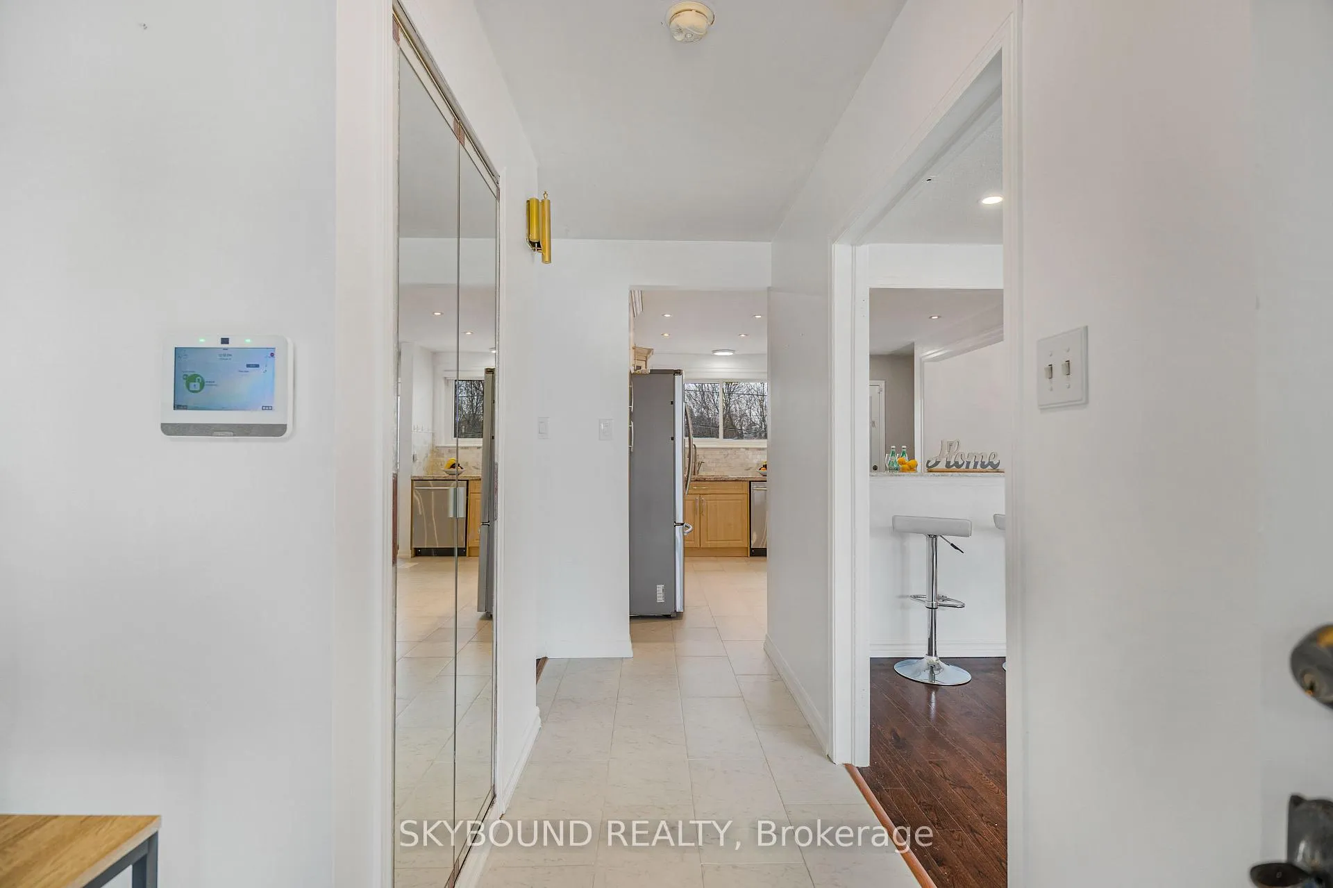 Photo 7 of 11 Addington Crescent, Brampton, Avondale — HOMEH