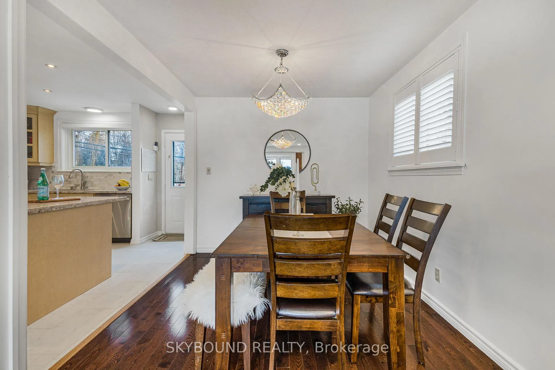 Photo 14 of 11 Addington Crescent, Brampton, Avondale — HOMEH