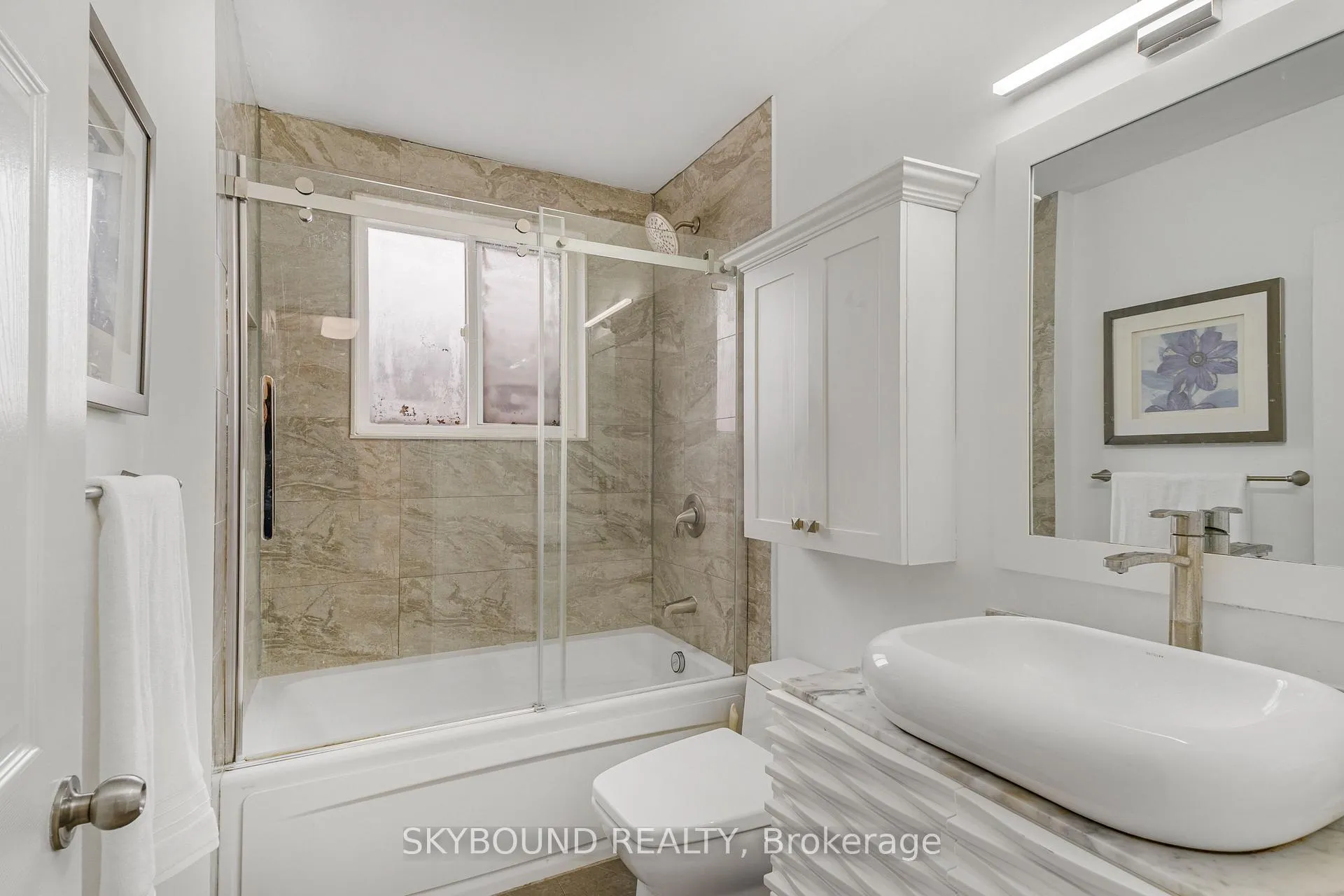 Photo 19 of 11 Addington Crescent, Brampton, Avondale — HOMEH
