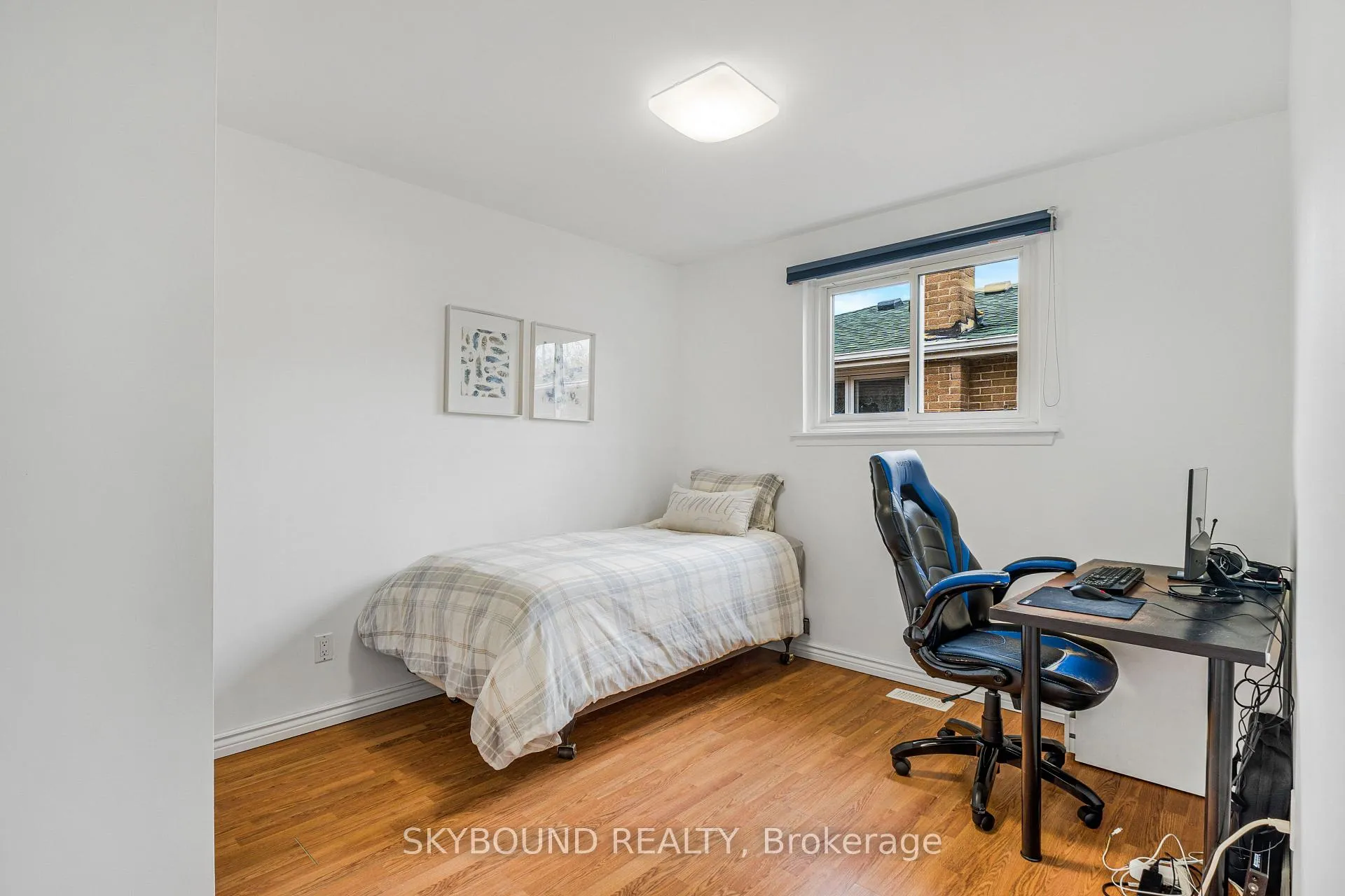 Photo 23 of 11 Addington Crescent, Brampton, Avondale — HOMEH