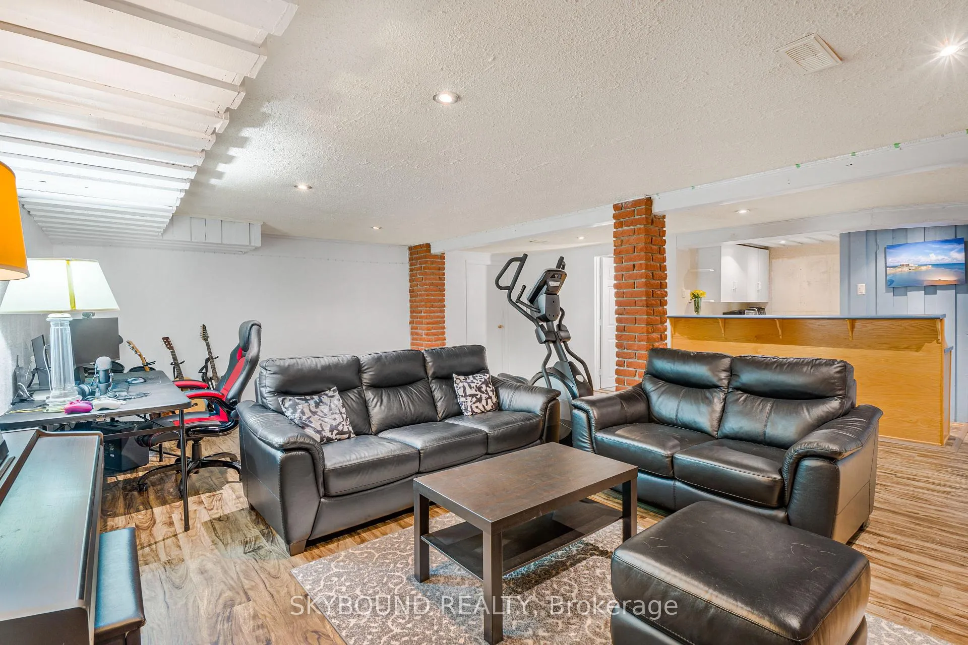 Photo 31 of 11 Addington Crescent, Brampton, Avondale — HOMEH