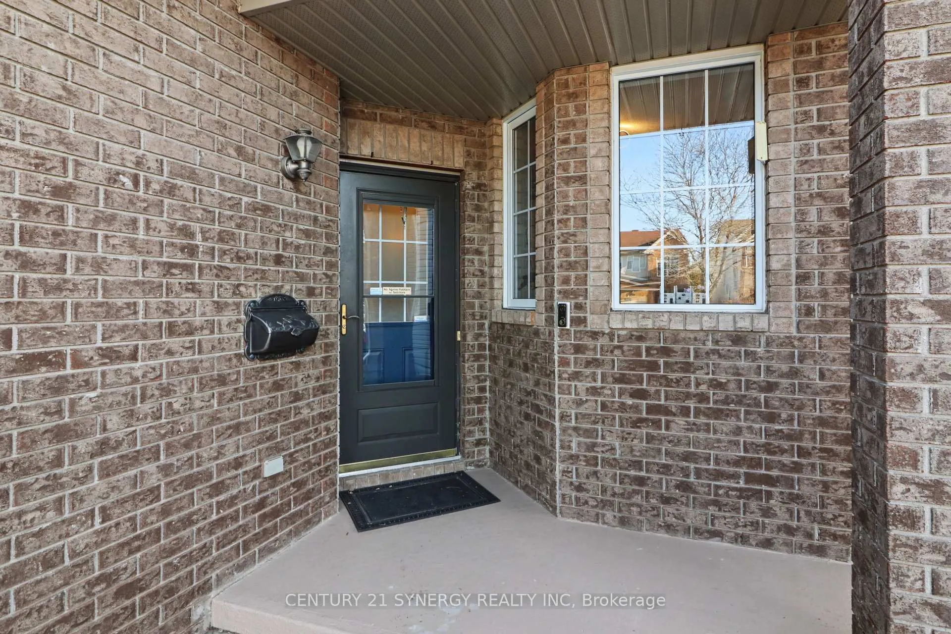 Photo 3 of 129 Ludlowe Street, Ottawa, Fallingbrook/Gardenway South — HOMEH
