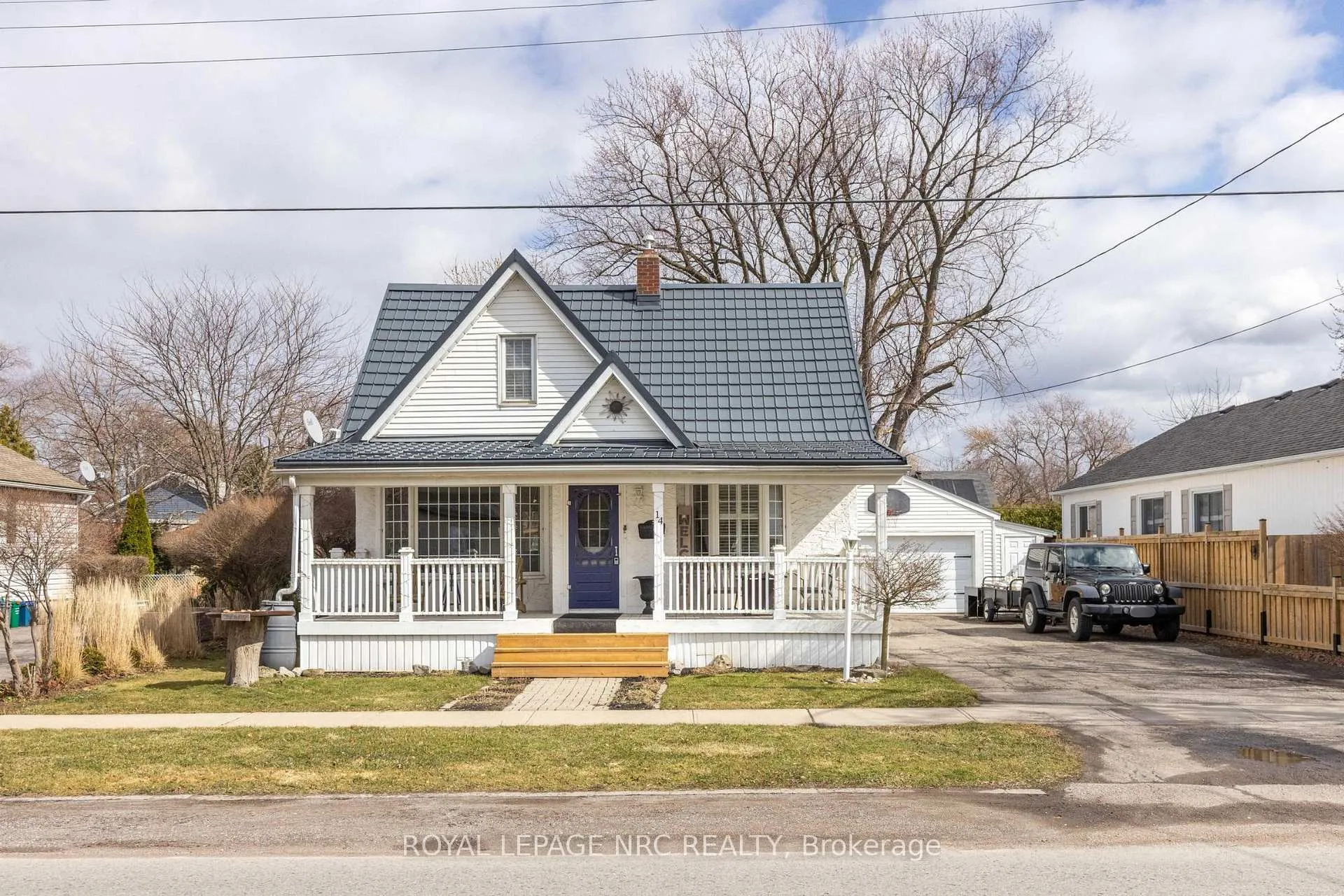 Photo 2 of 14 Duncan Drive, St. Catharines, Vine/Linwell — HOMEH