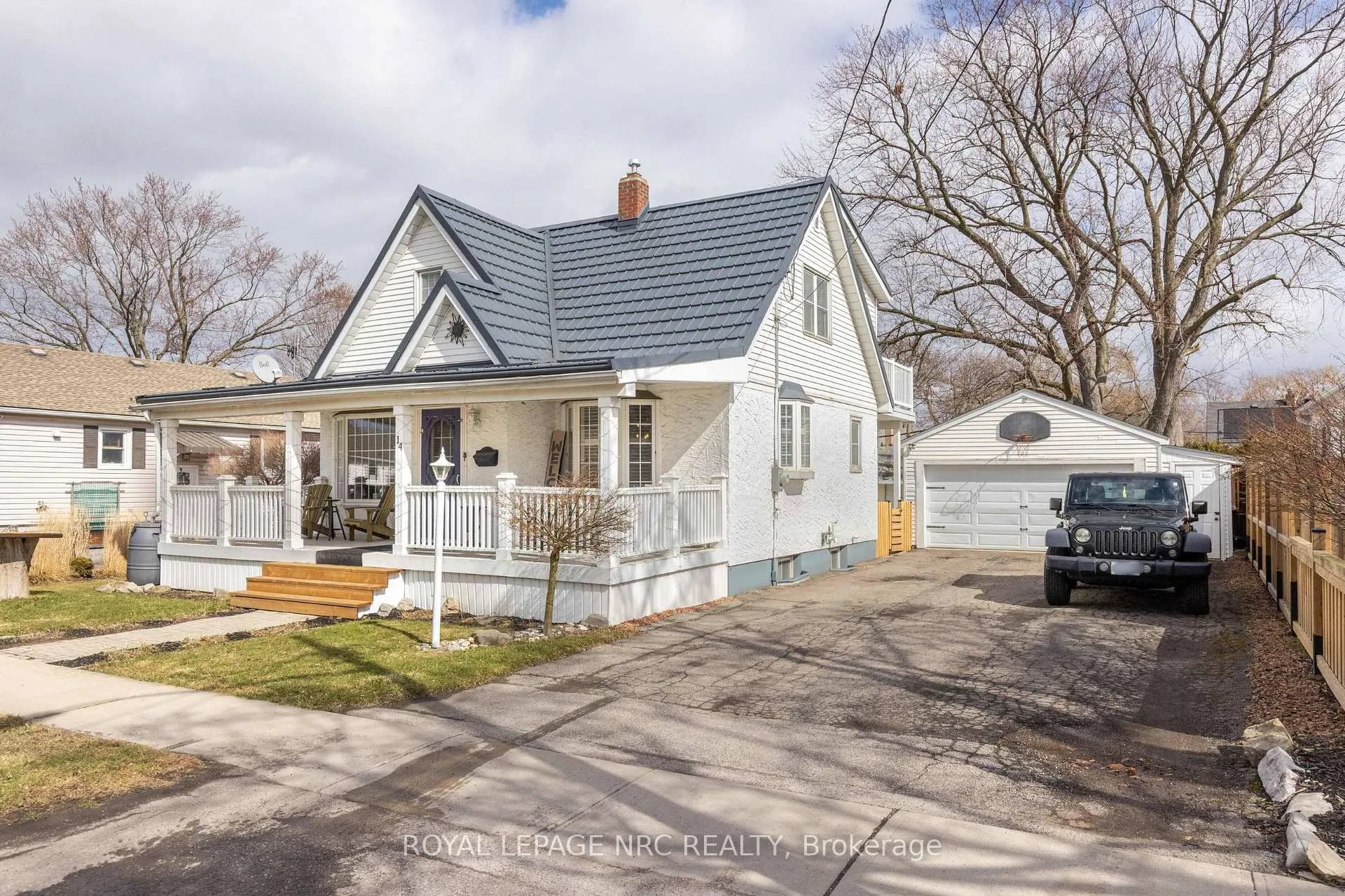 Photo 3 of 14 Duncan Drive, St. Catharines, Vine/Linwell — HOMEH