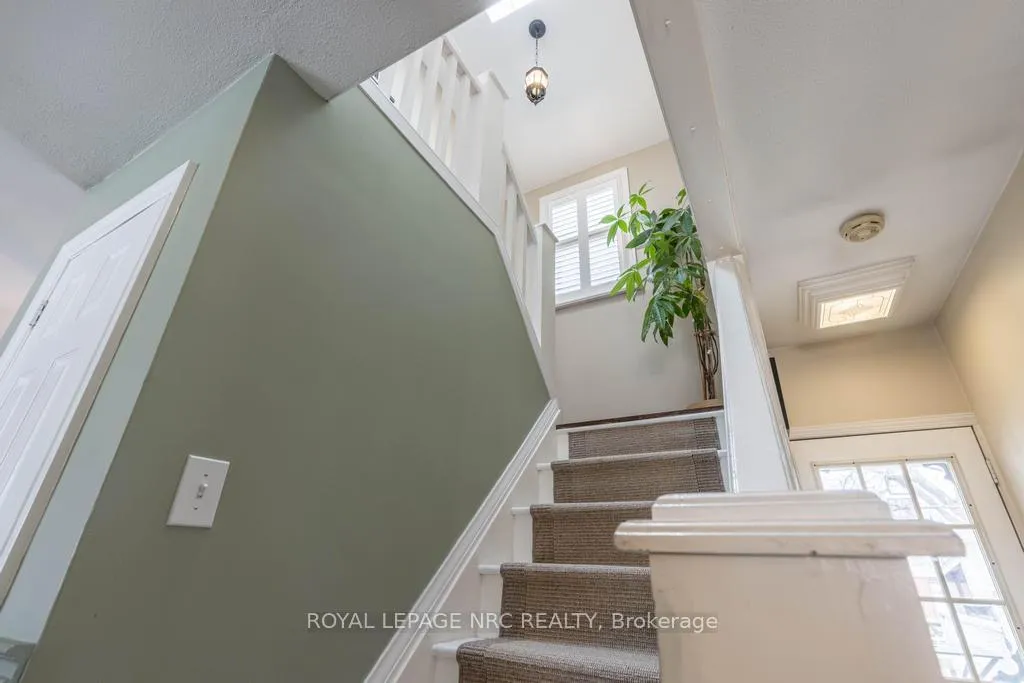 Photo 18 of 14 Duncan Drive, St. Catharines, Vine/Linwell — HOMEH