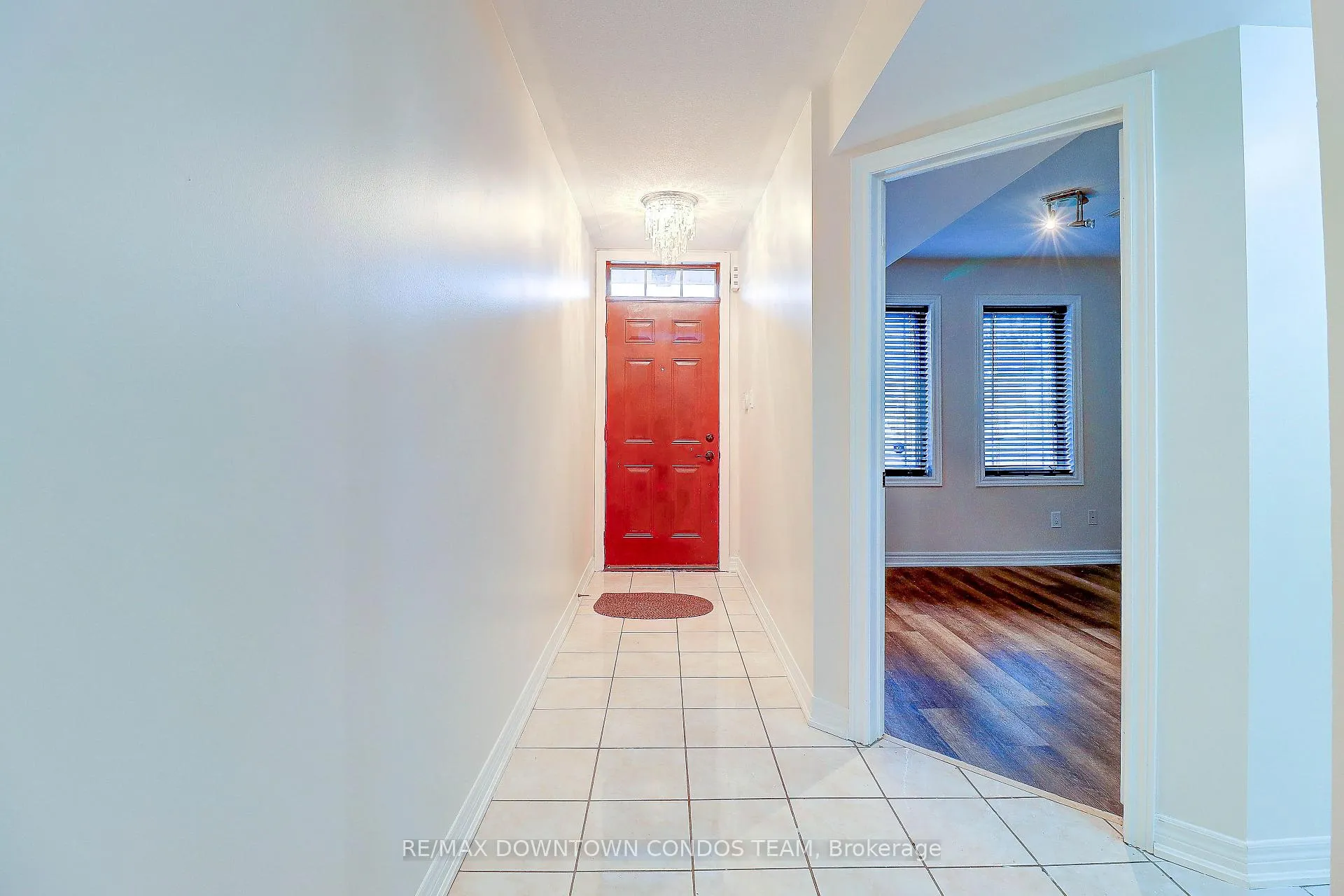 Photo 5 of 4271A Lawrence Avenue E, Scarborough, West Hill — HOMEH