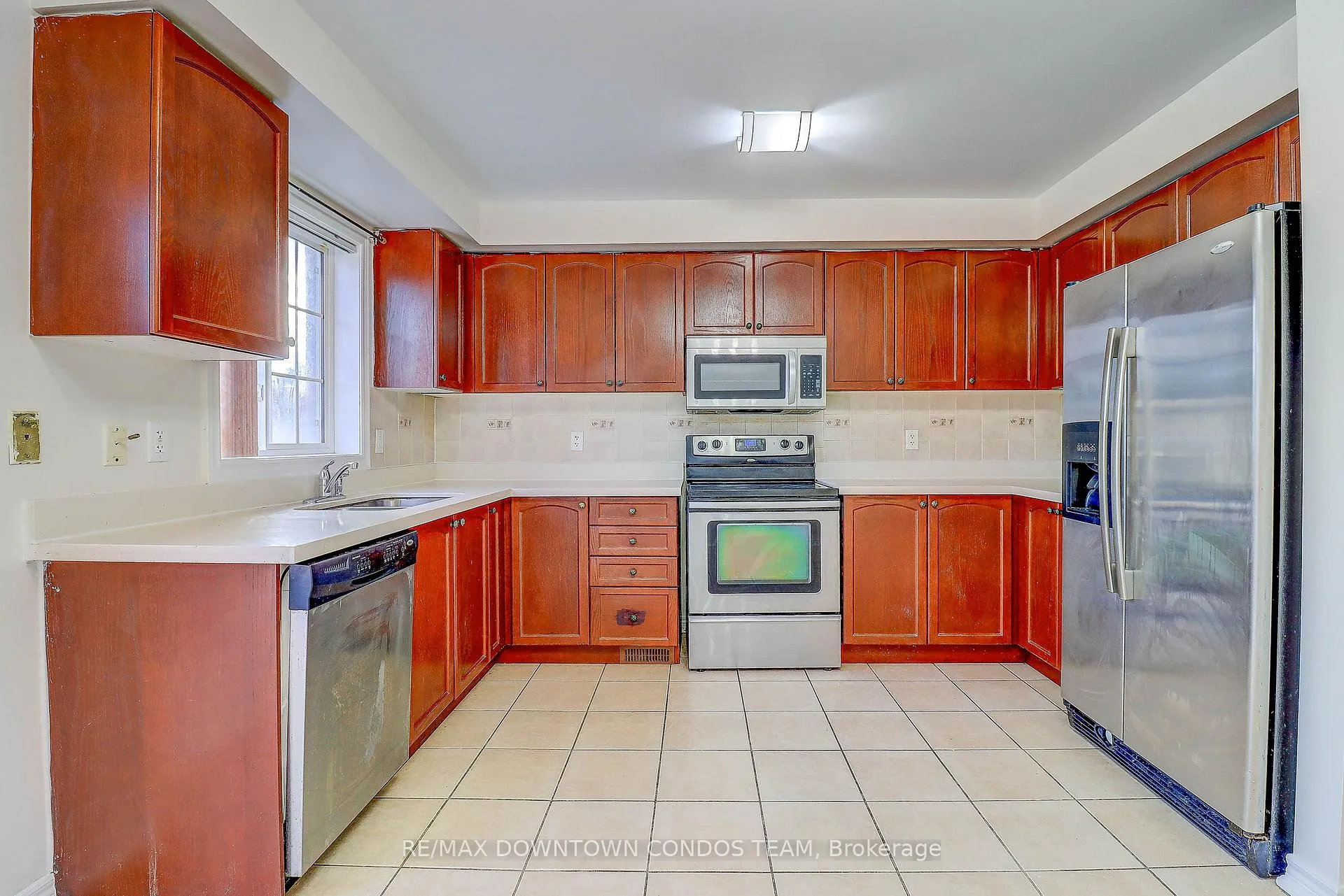 Photo 13 of 4271A Lawrence Avenue E, Scarborough, West Hill — HOMEH