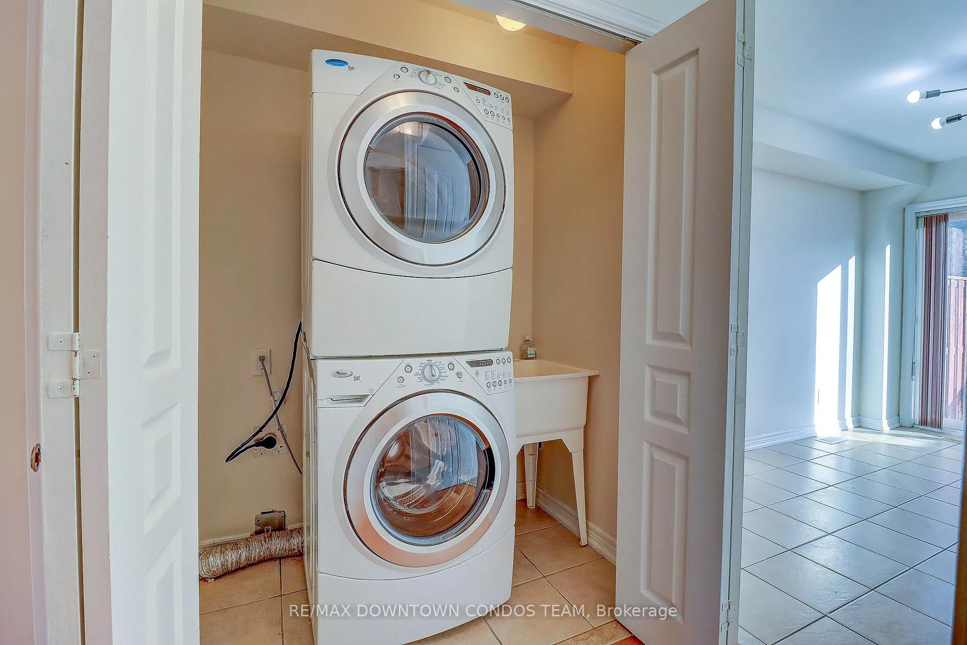 Photo 18 of 4271A Lawrence Avenue E, Scarborough, West Hill — HOMEH