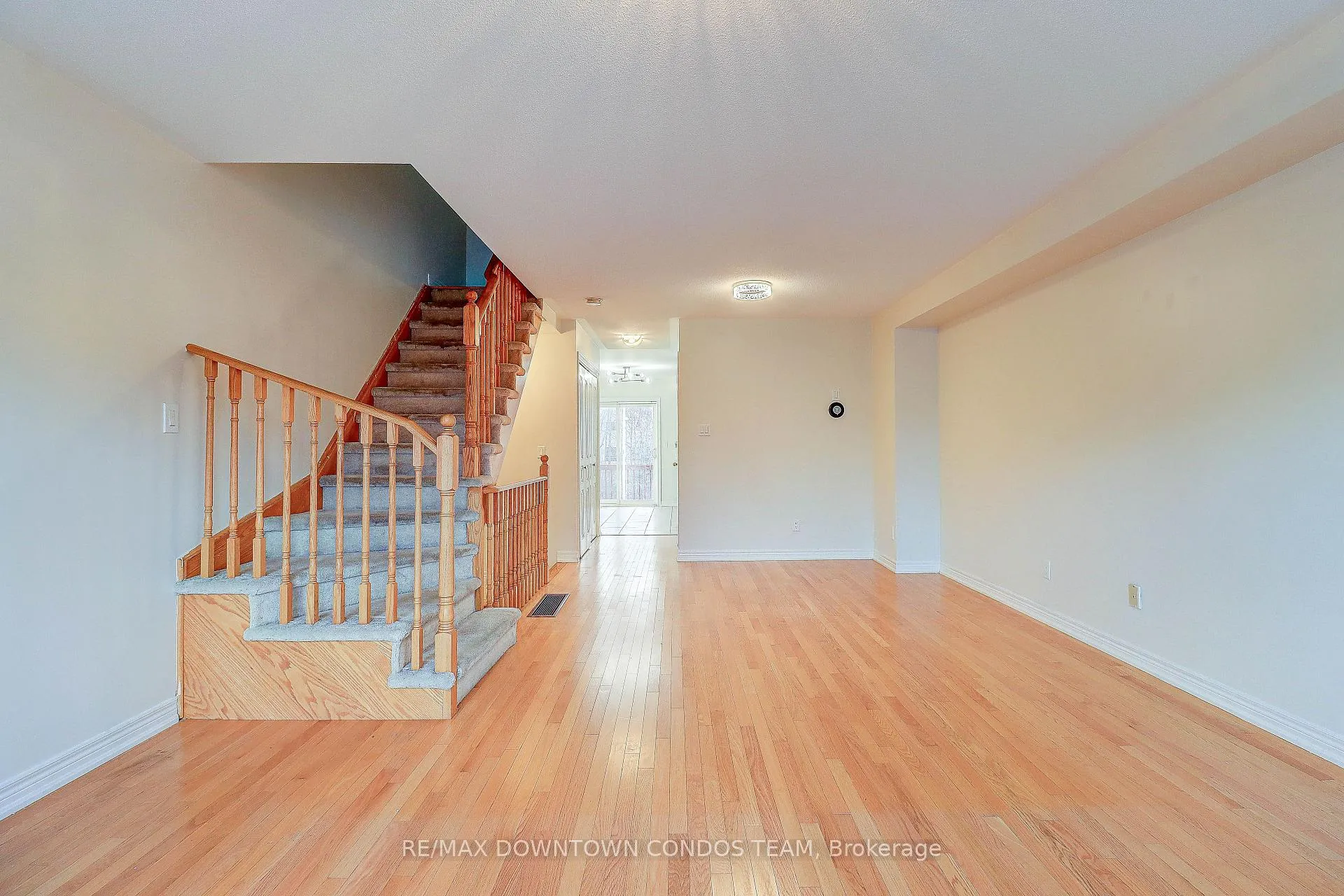Photo 20 of 4271A Lawrence Avenue E, Scarborough, West Hill — HOMEH