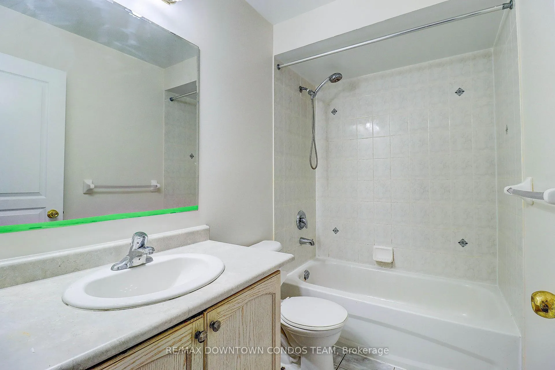 Photo 21 of 4271A Lawrence Avenue E, Scarborough, West Hill — HOMEH
