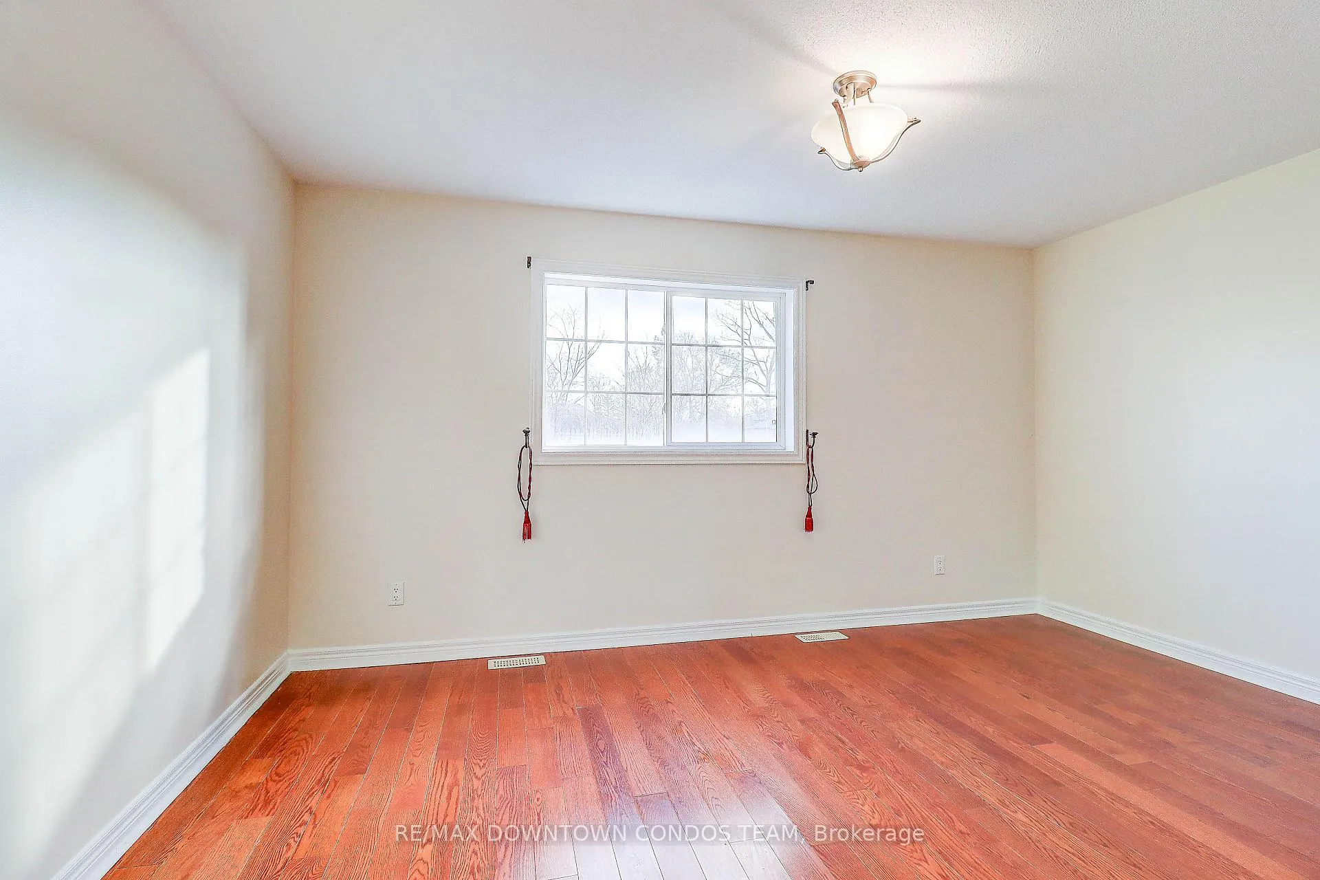 Photo 23 of 4271A Lawrence Avenue E, Scarborough, West Hill — HOMEH