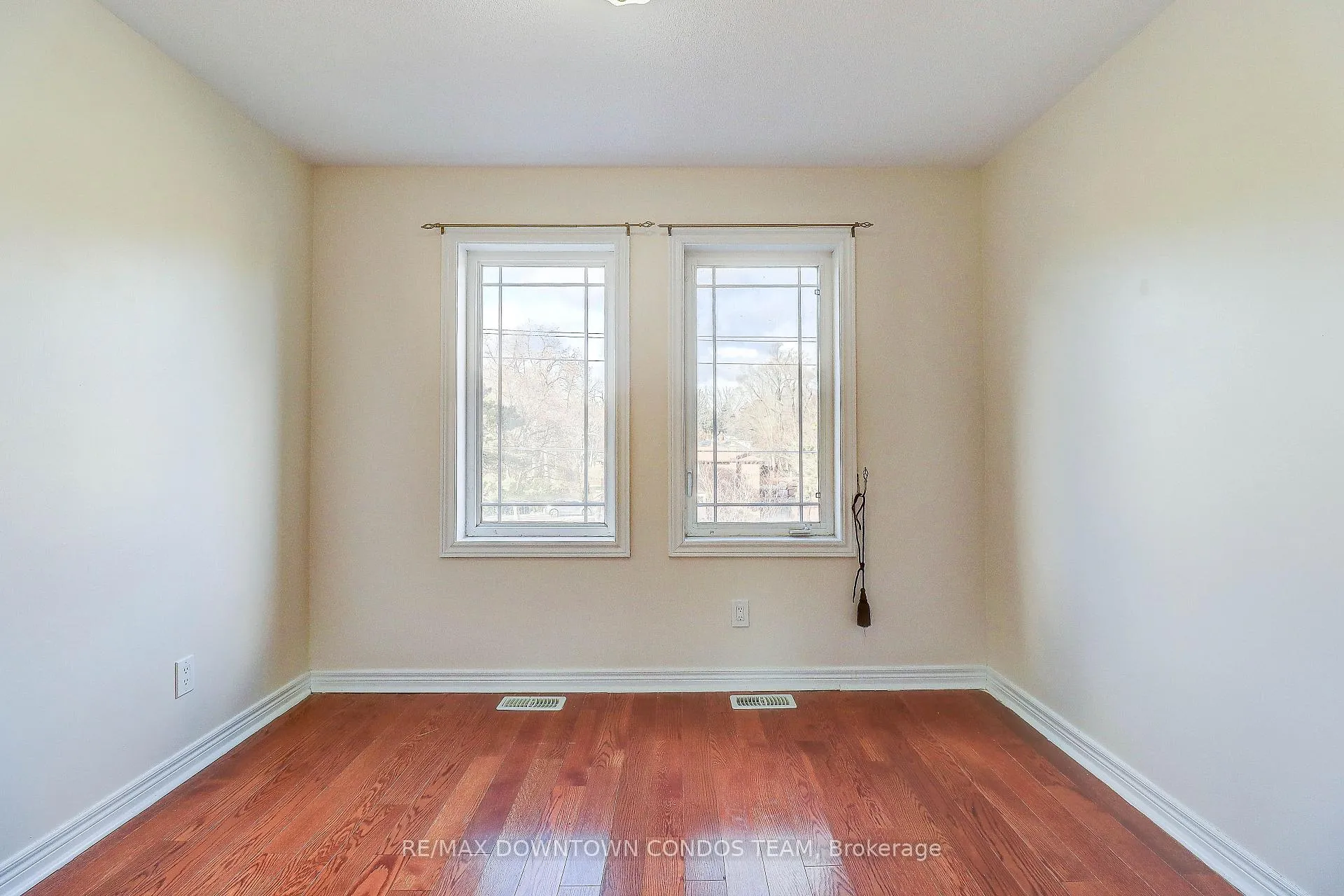 Photo 30 of 4271A Lawrence Avenue E, Scarborough, West Hill — HOMEH
