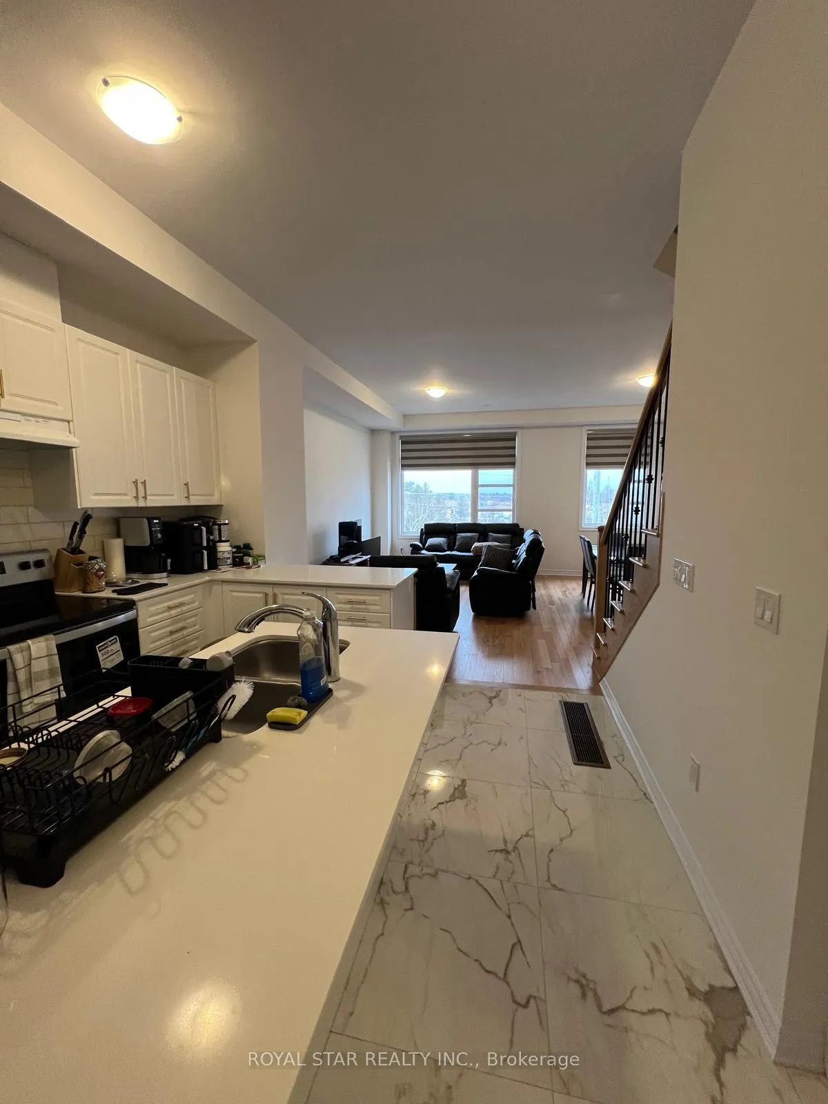 Photo 4 of 73 Inverary Crescent, Vaughan, Elder Mills — HOMEH