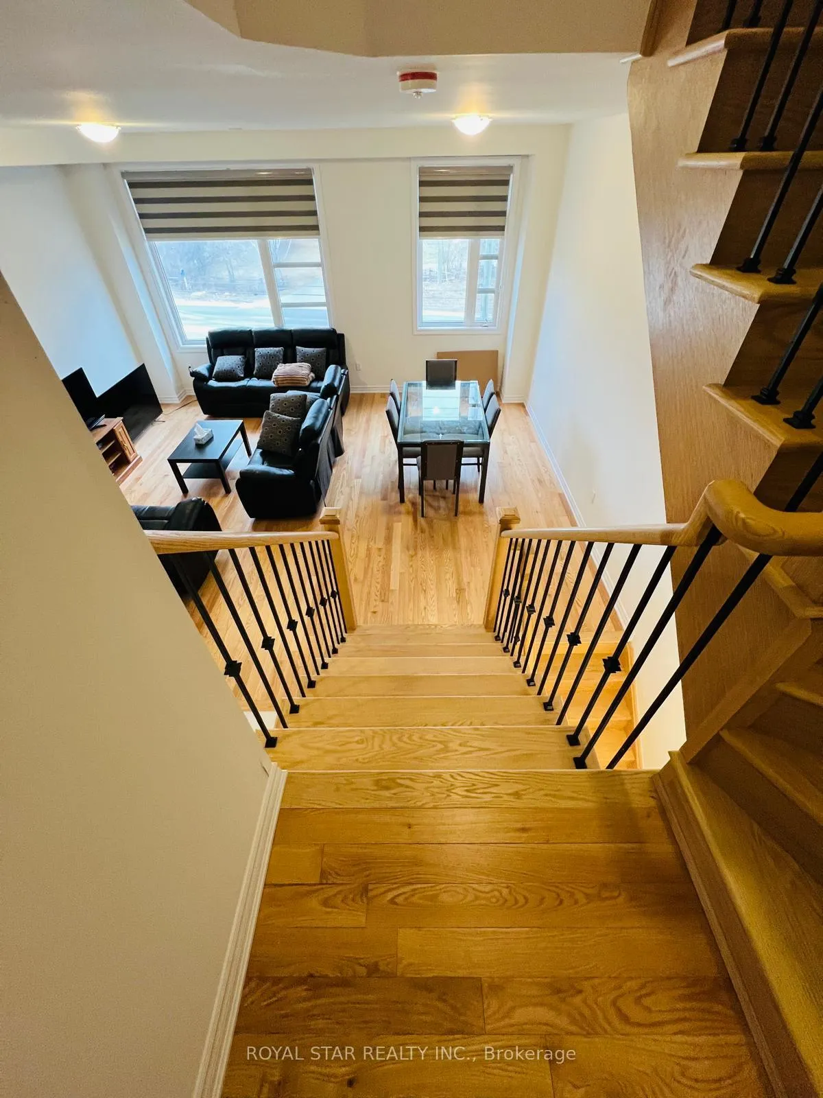 Photo 10 of 73 Inverary Crescent, Vaughan, Elder Mills — HOMEH