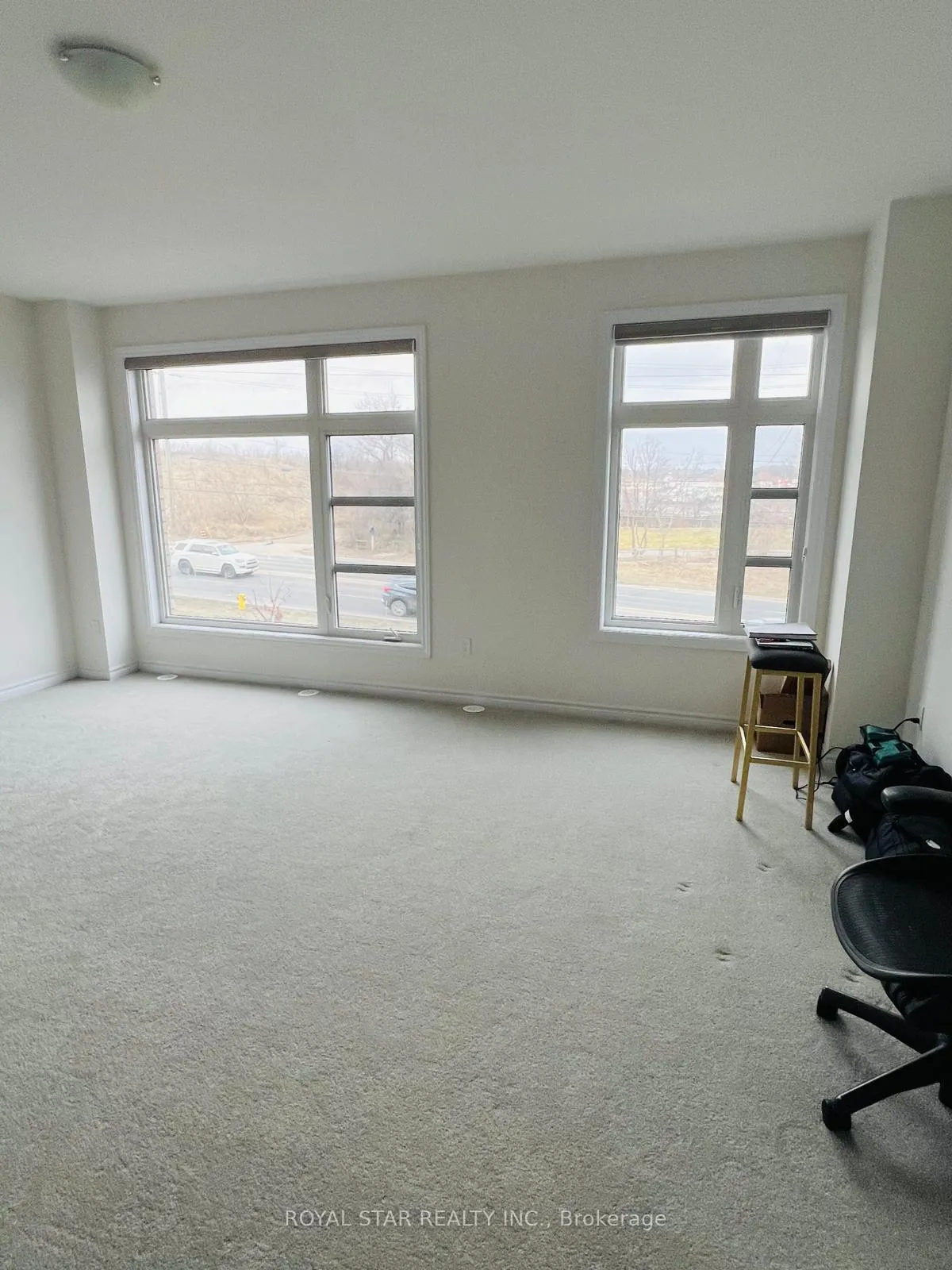 Photo 21 of 73 Inverary Crescent, Vaughan, Elder Mills — HOMEH