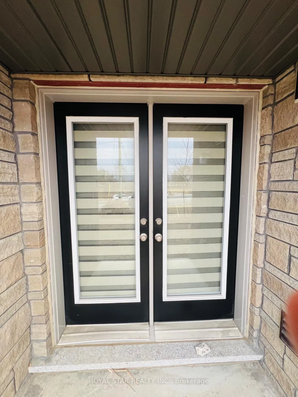 Photo 22 of 73 Inverary Crescent, Vaughan, Elder Mills — HOMEH