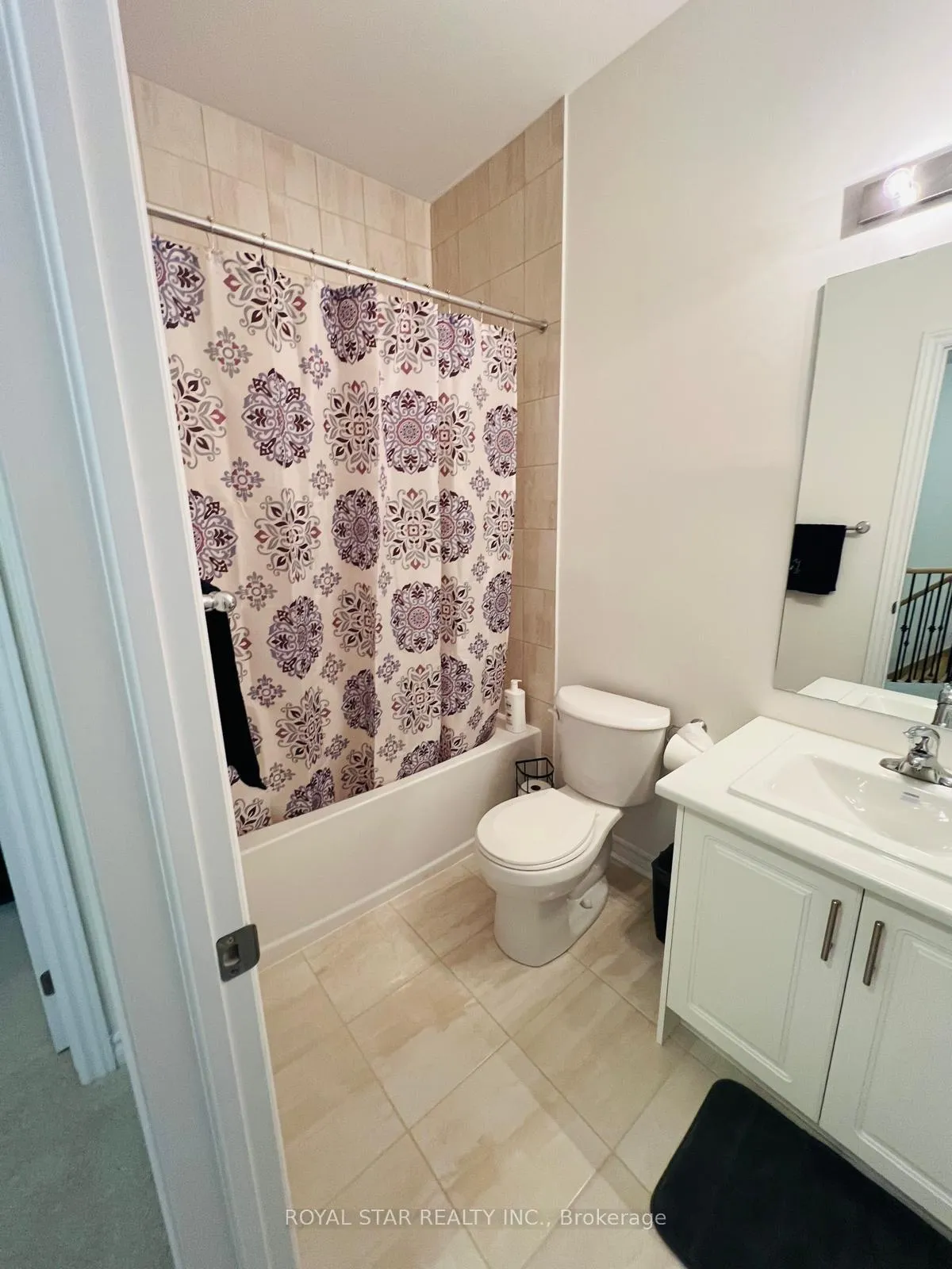 Photo 23 of 73 Inverary Crescent, Vaughan, Elder Mills — HOMEH