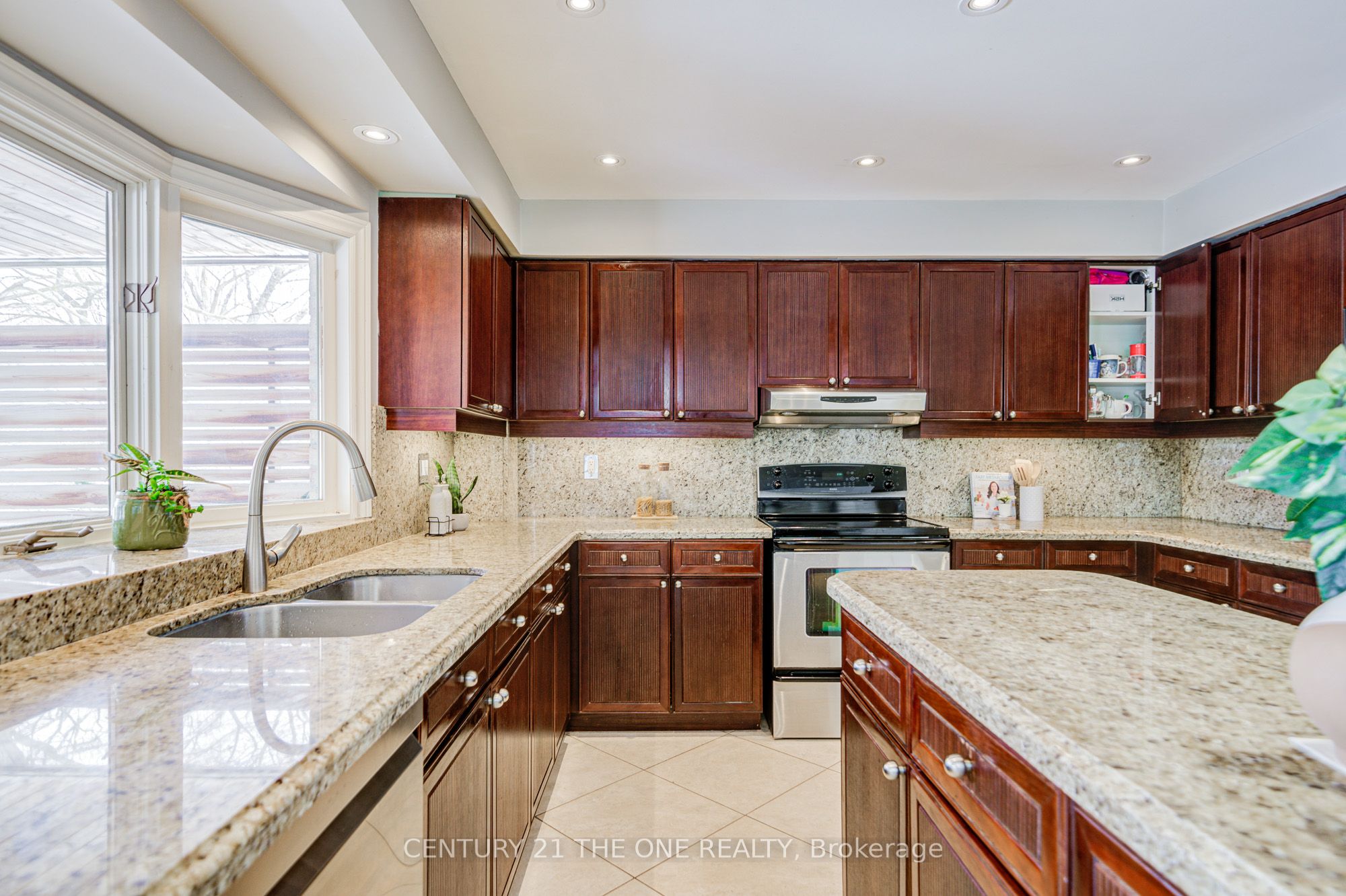 Photo 14 of 246 Corner Ridge Road, Aurora, Aurora Highlands — HOMEH