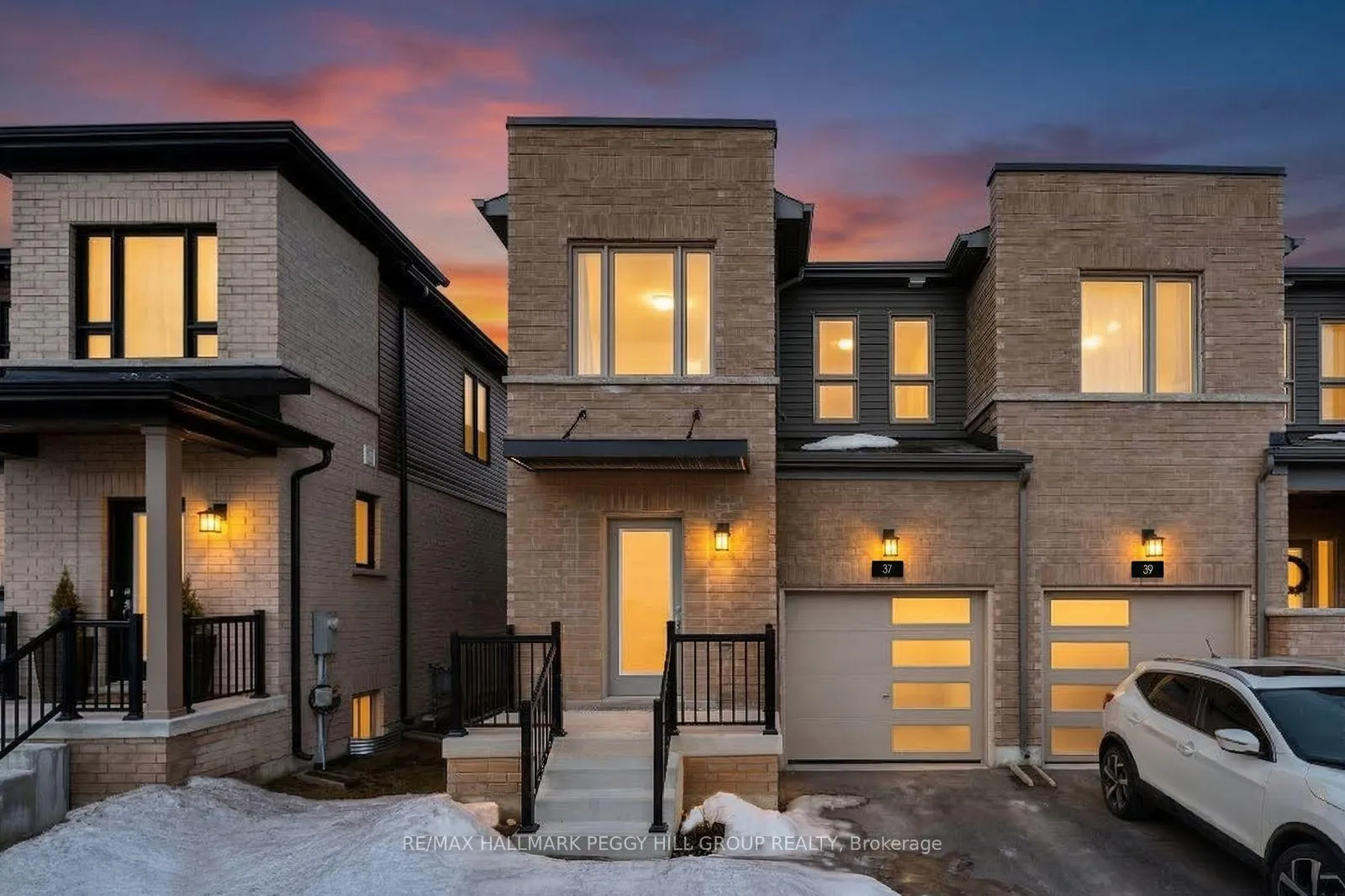 Front of 37 Turnberry Lane