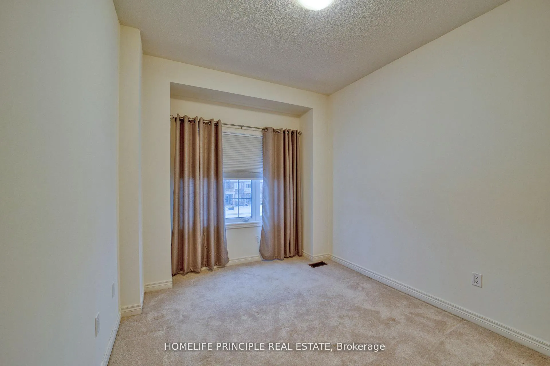 Photo 32 of 66 East'S Corners Boulevard, Vaughan, Kleinburg — HOMEH