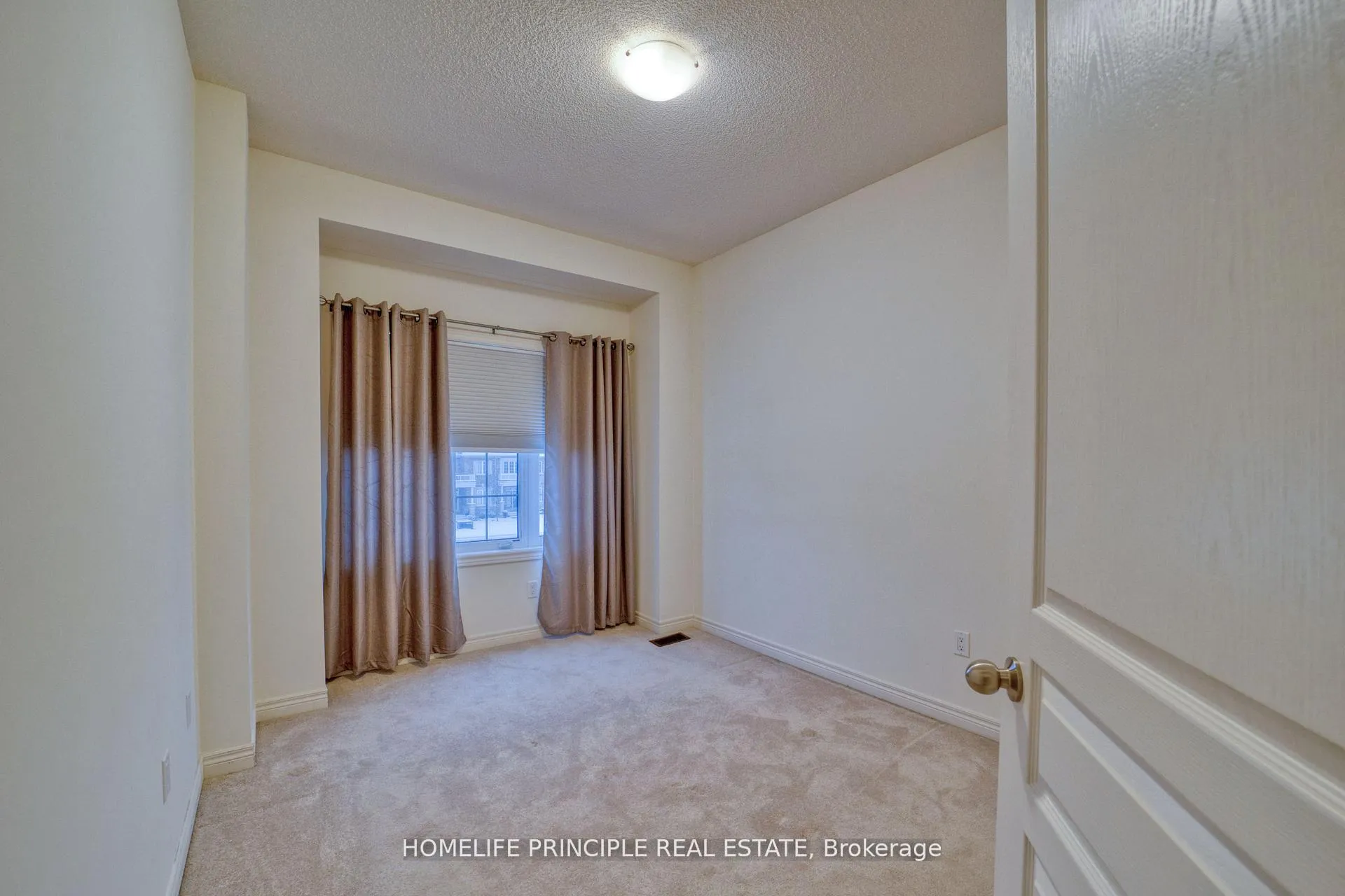 Photo 36 of 66 East'S Corners Boulevard, Vaughan, Kleinburg — HOMEH
