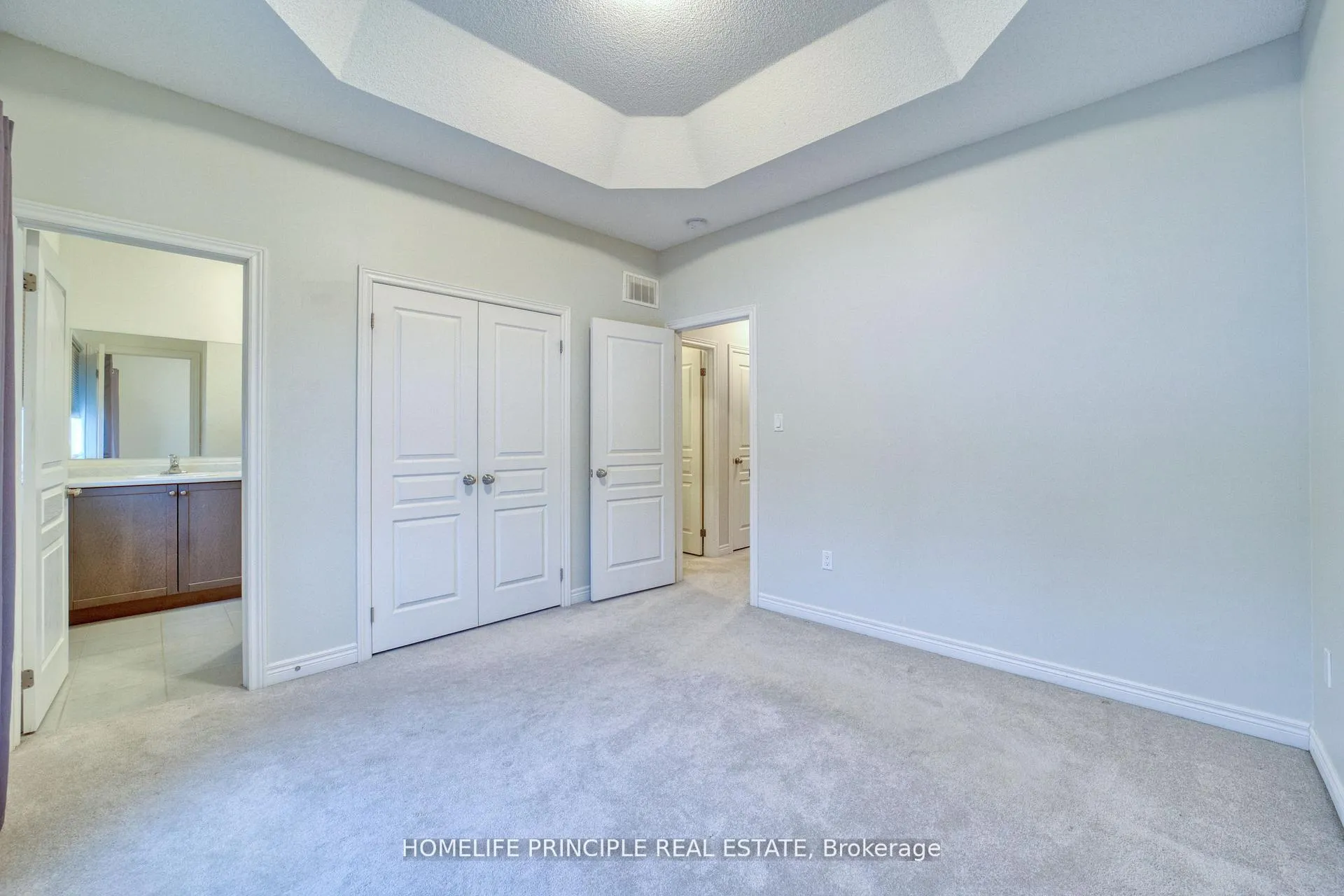 Photo 37 of 66 East'S Corners Boulevard, Vaughan, Kleinburg — HOMEH