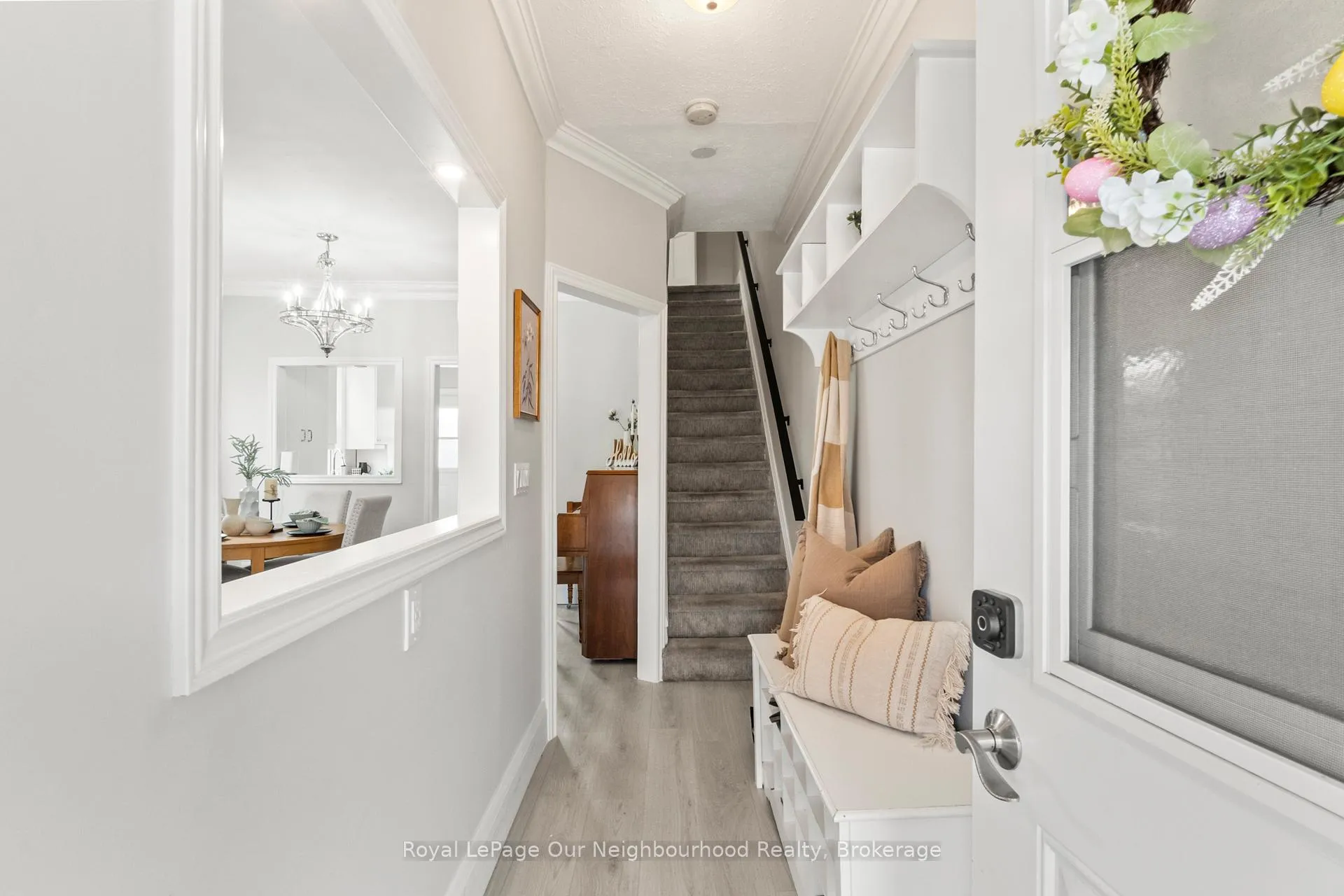 Photo 3 of 9 Carlisle Avenue, Clarington, Bowmanville — HOMEH