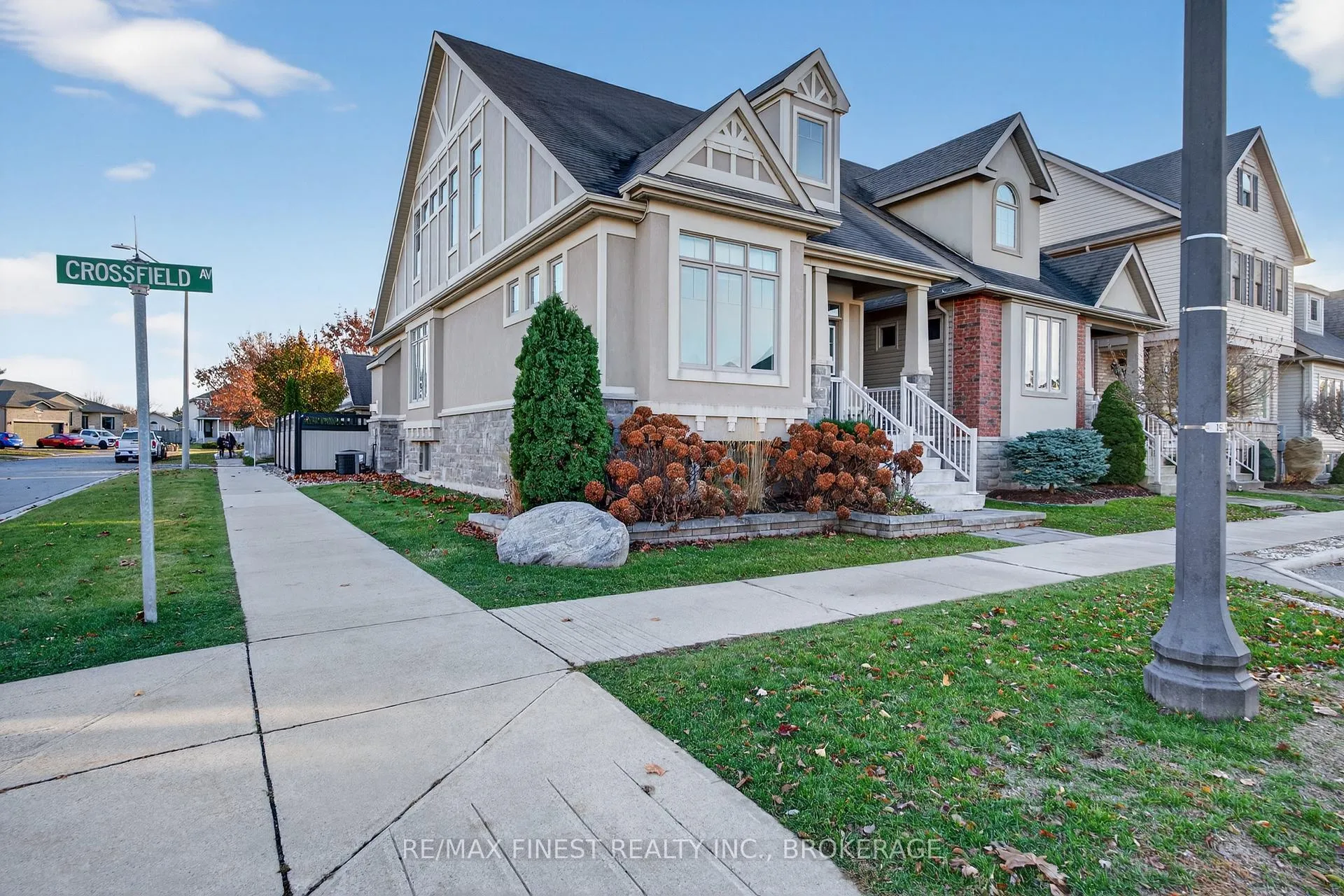 Photo 2 of 1191 Crossfield Avenue, Kingston, City Northwest — HOMEH