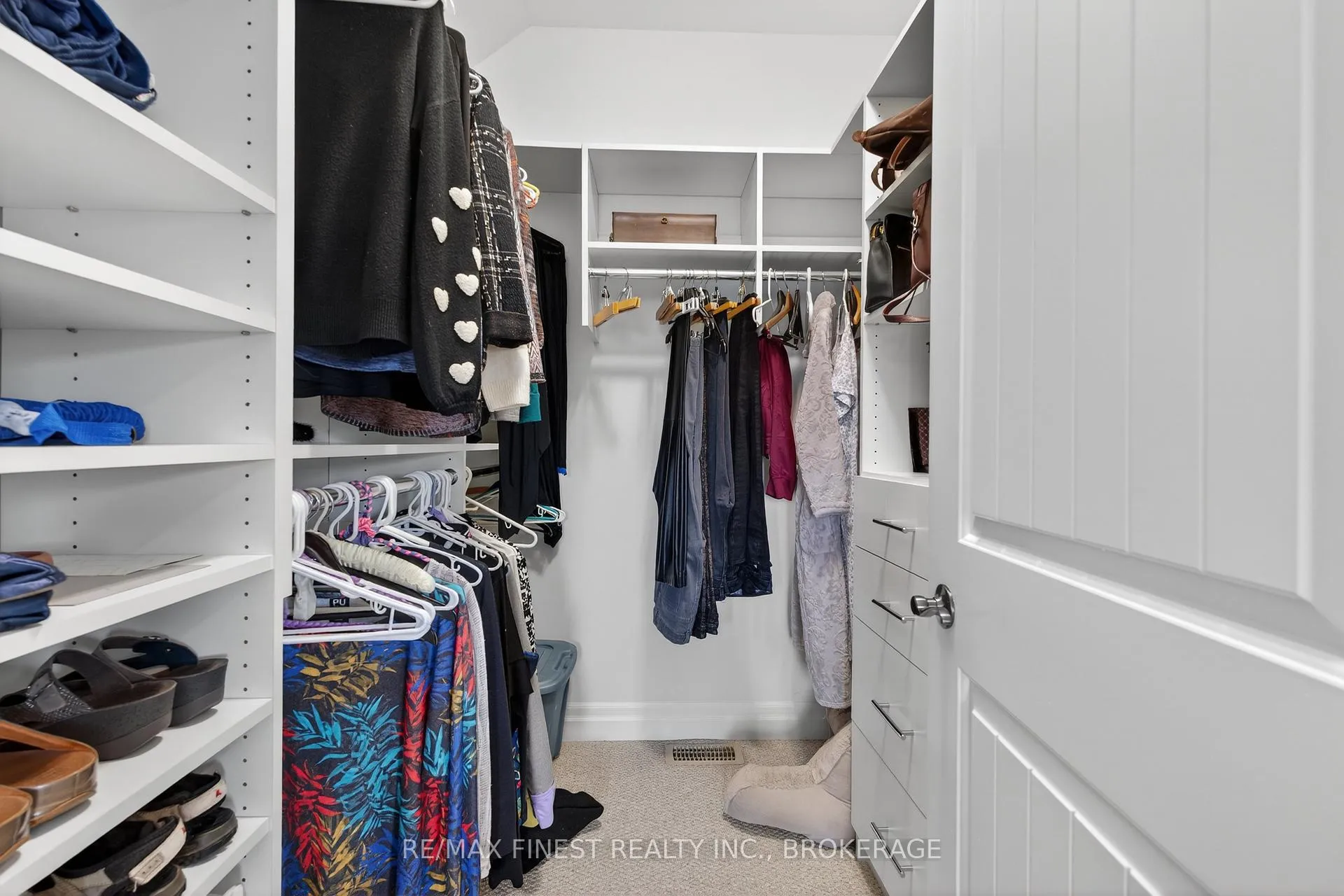 Photo 28 of 1191 Crossfield Avenue, Kingston, City Northwest — HOMEH