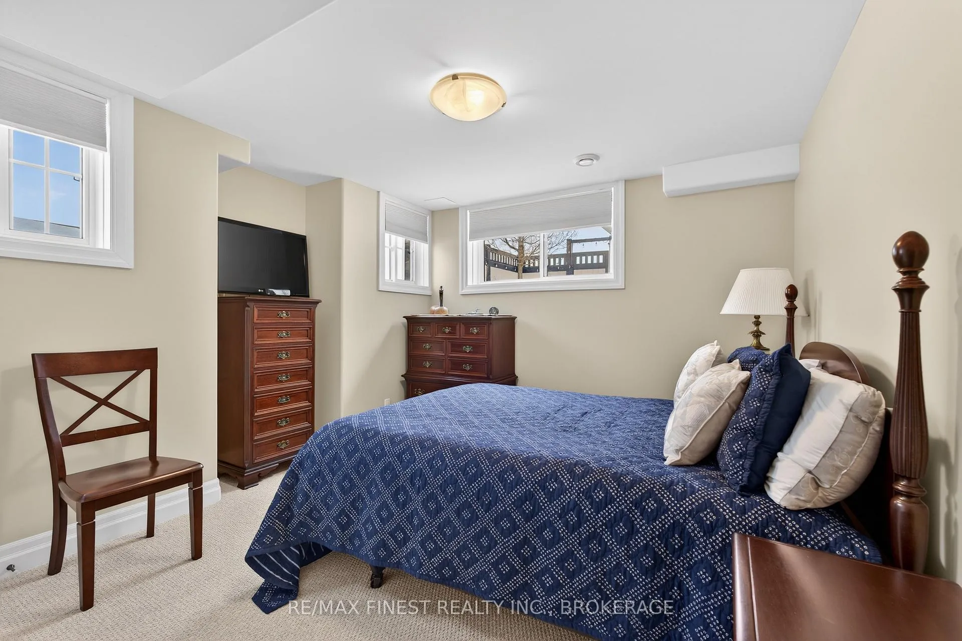 Photo 36 of 1191 Crossfield Avenue, Kingston, City Northwest — HOMEH