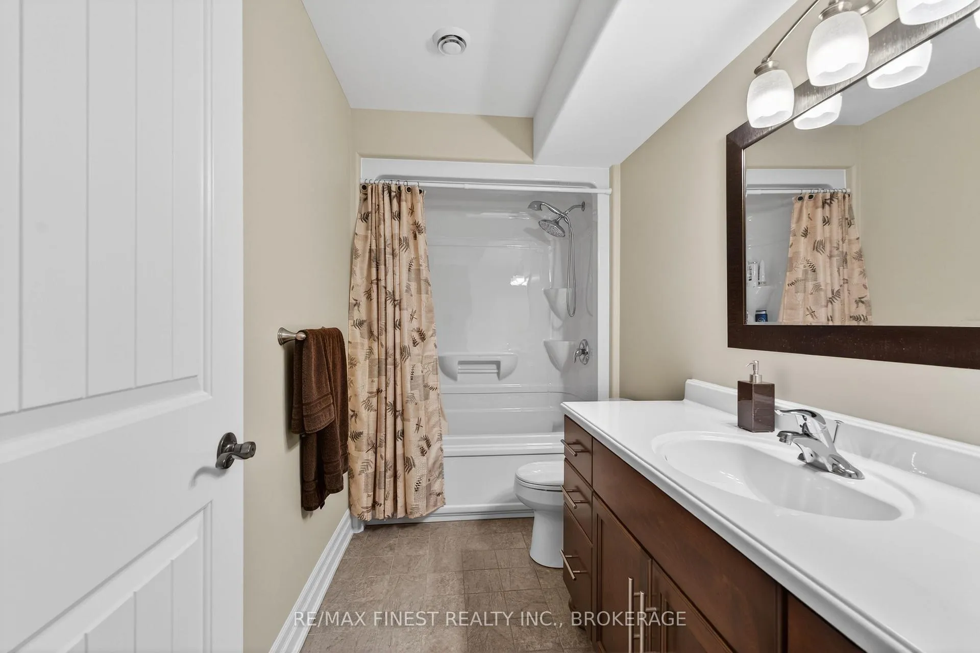 Photo 37 of 1191 Crossfield Avenue, Kingston, City Northwest — HOMEH