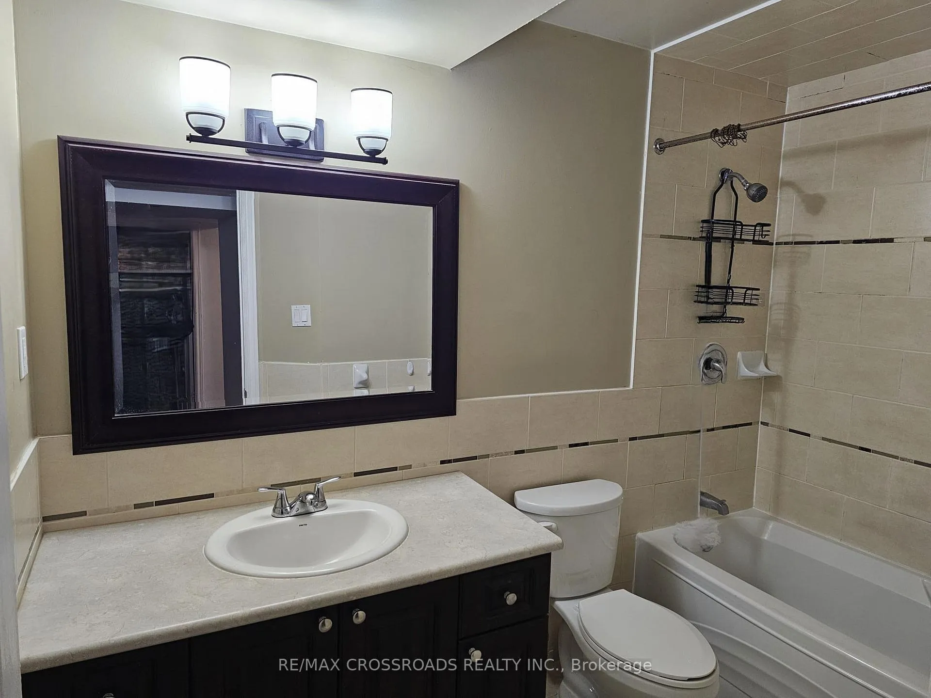 Photo 8 of Unit Bsmt, 14 Ann Louise Crescent, Markham, Cedarwood — HOMEH