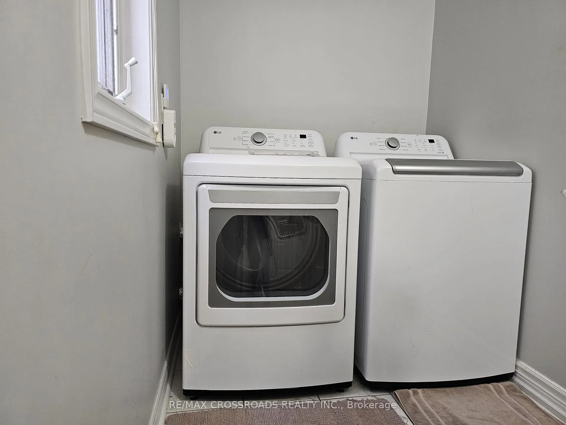 Photo 10 of Unit Bsmt, 14 Ann Louise Crescent, Markham, Cedarwood — HOMEH