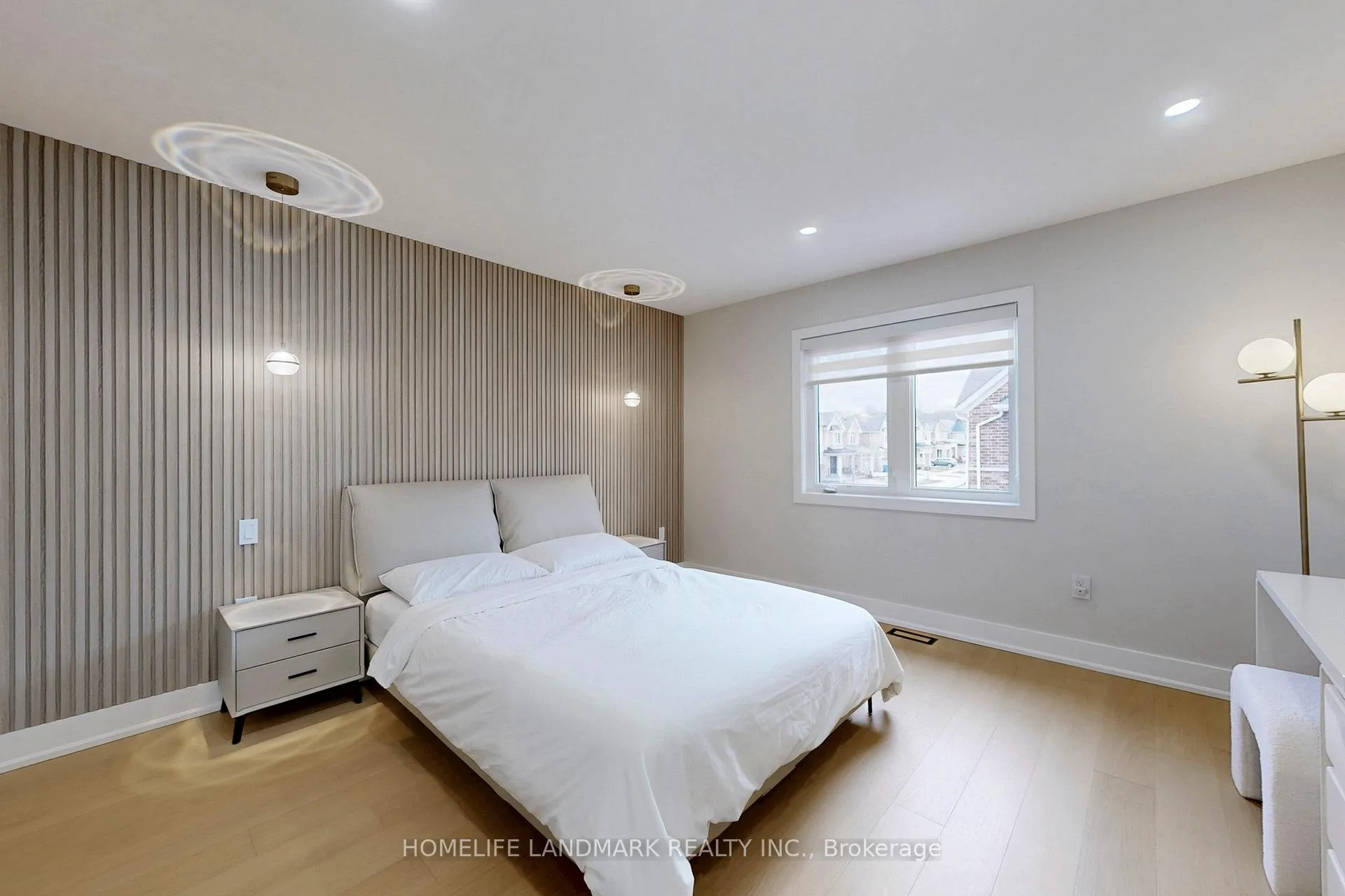 Photo 16 of 7 Hutt Crescent, Aurora, Rural Aurora — HOMEH