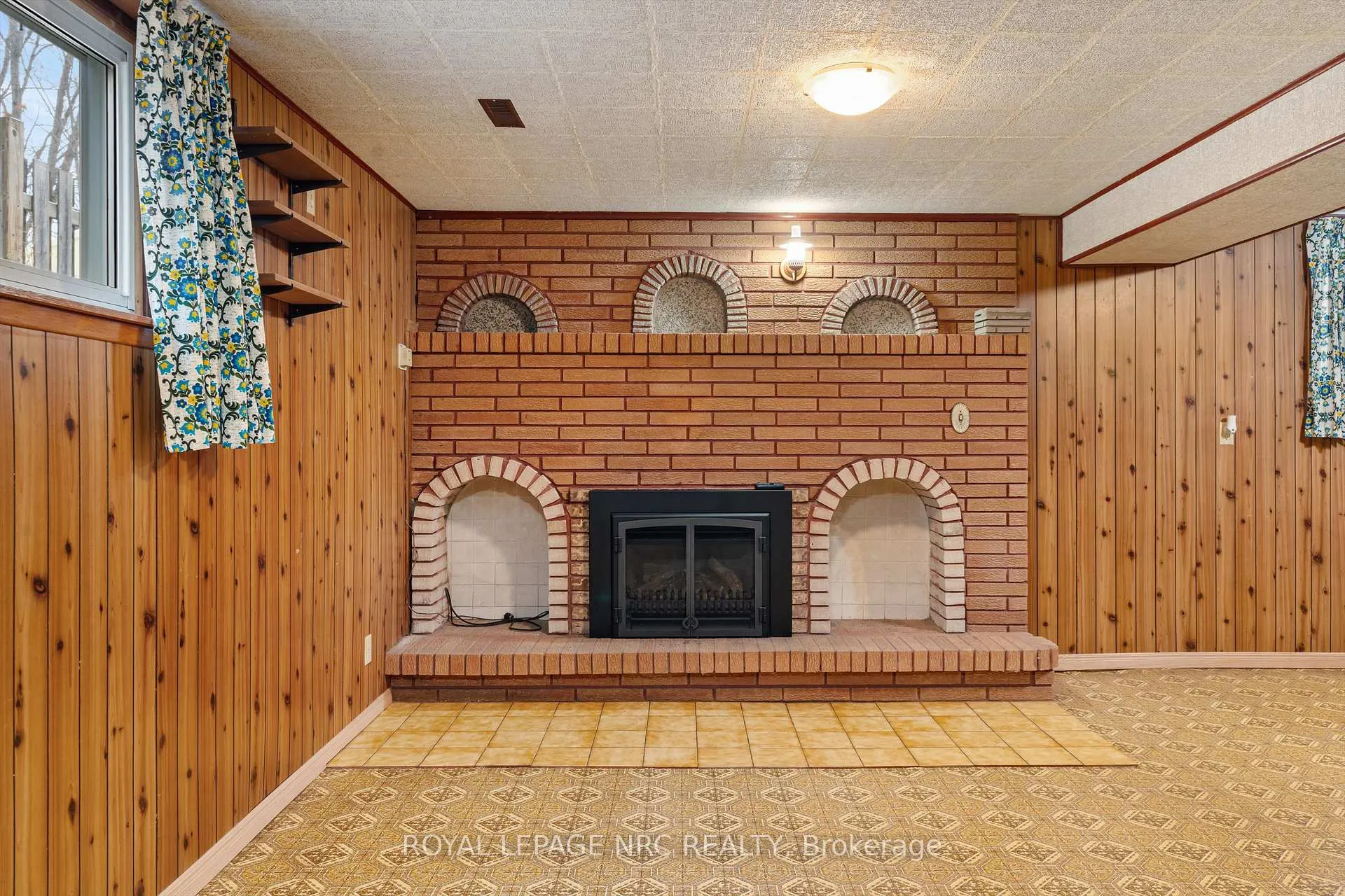 Photo 26 of 16 Appleford Road, St. Catharines, Secord Woods — HOMEH