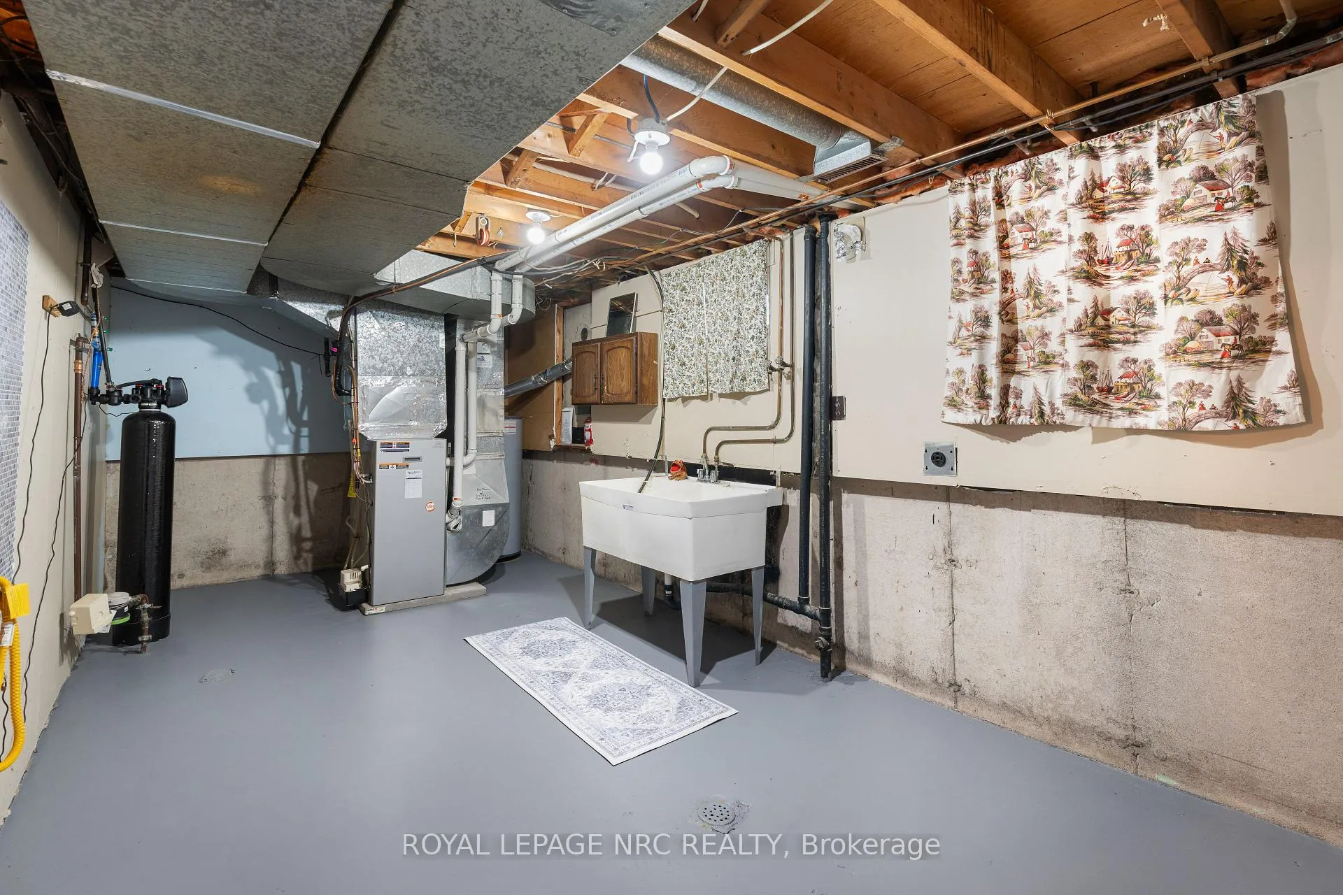 Photo 30 of 16 Appleford Road, St. Catharines, Secord Woods — HOMEH