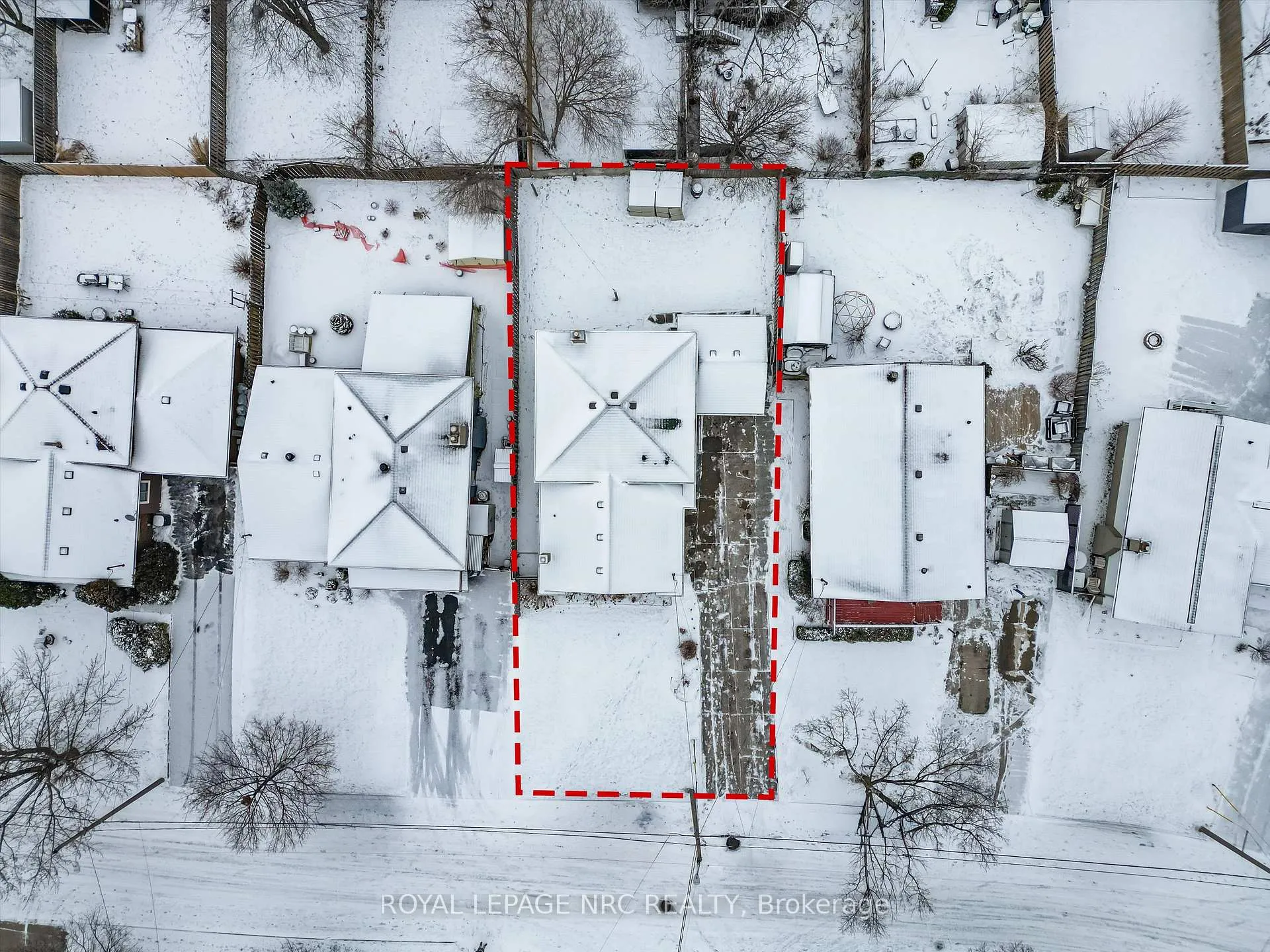 Photo 38 of 16 Appleford Road, St. Catharines, Secord Woods — HOMEH