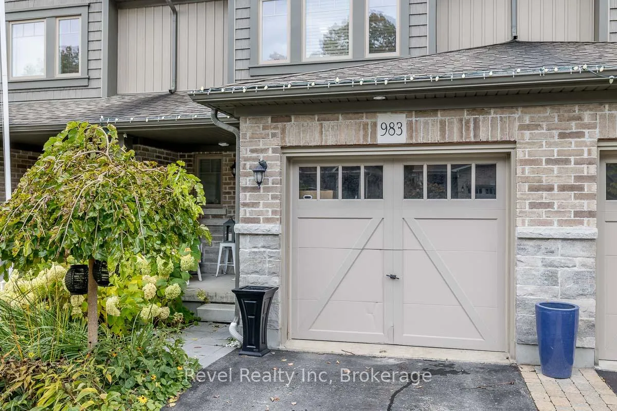 Photo 2 of 983 Cook Drive, Midland — HOMEH