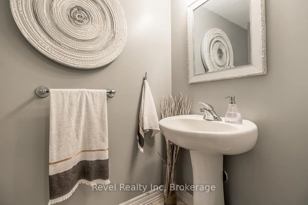 Photo 6 of 983 Cook Drive, Midland — HOMEH