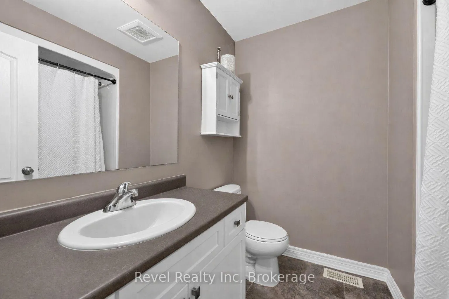 Photo 9 of 983 Cook Drive, Midland — HOMEH